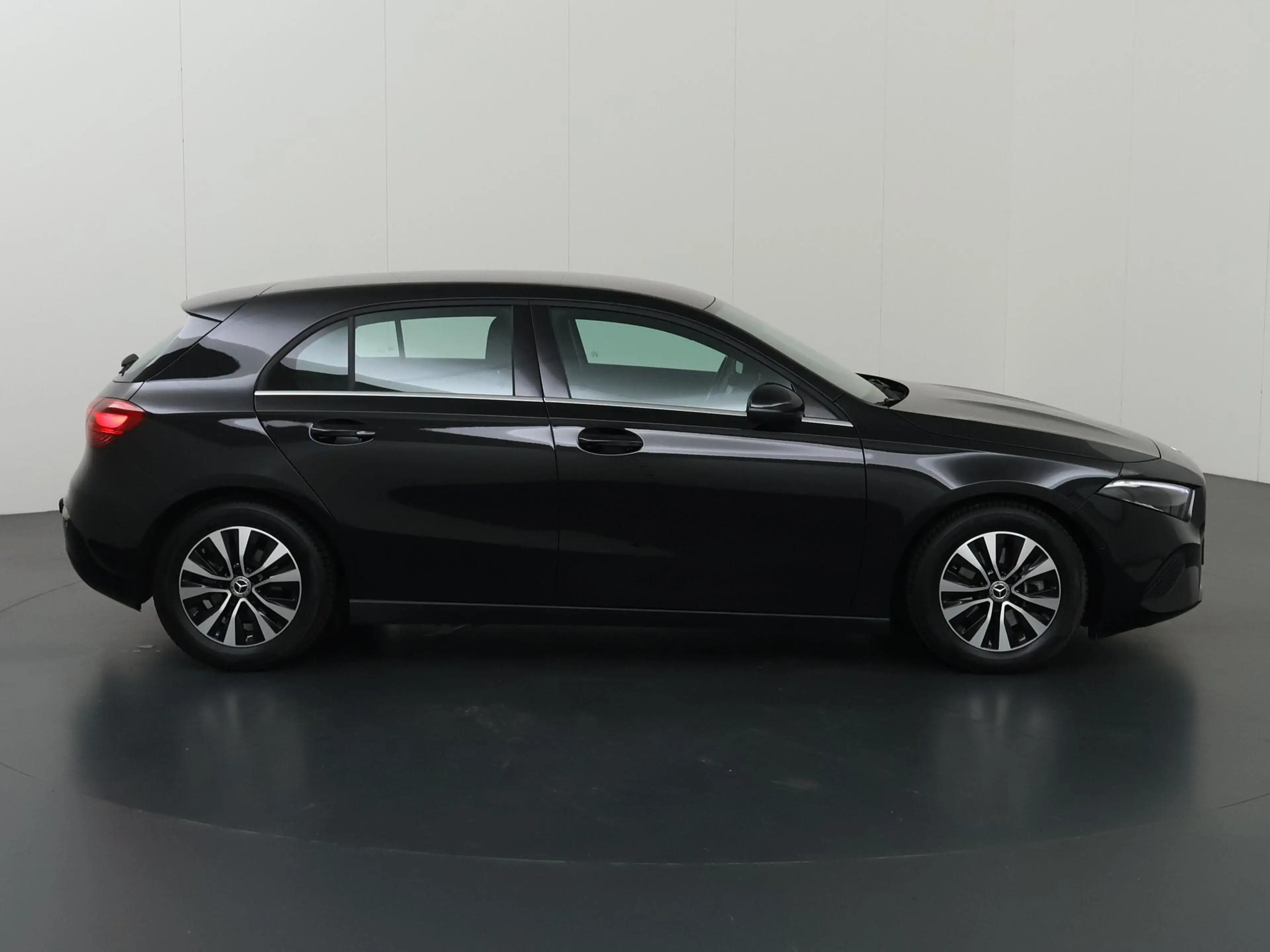 Mercedes-Benz A 180 Star Edition | Parkeerpakket | Widescreen | Stoelv — photo 6