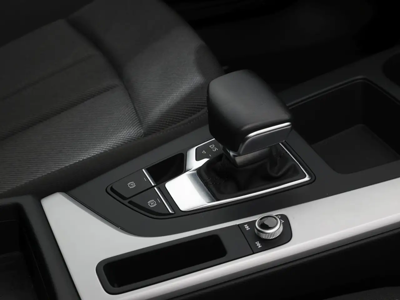 Audi A4 Avant 40 TFSI s-tronic Navi AHK Business, миниатюра 15