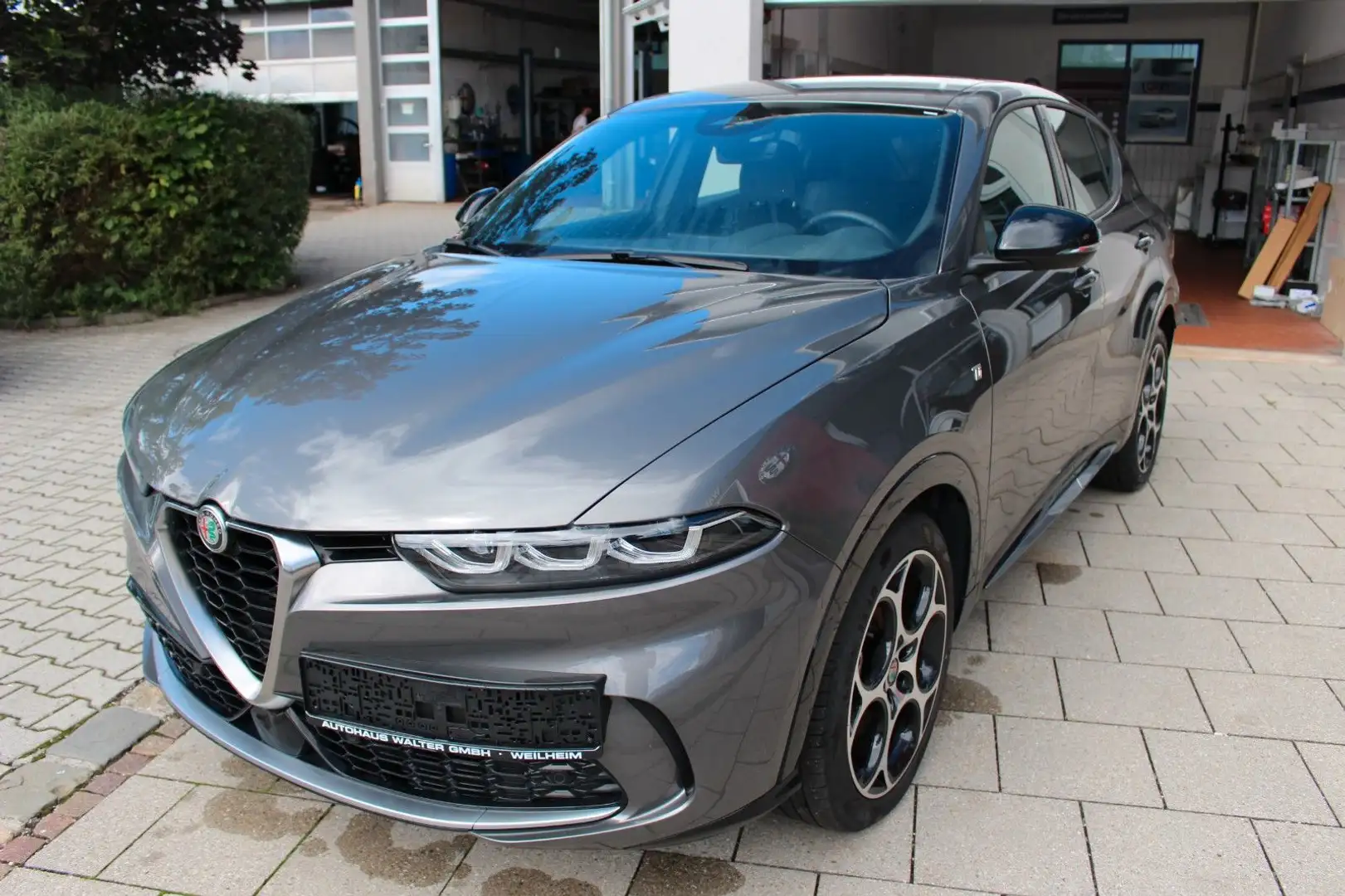 Alfa Romeo Tonale Ti Garantie bis 10-26 Matrix-Kamera Grau - 1