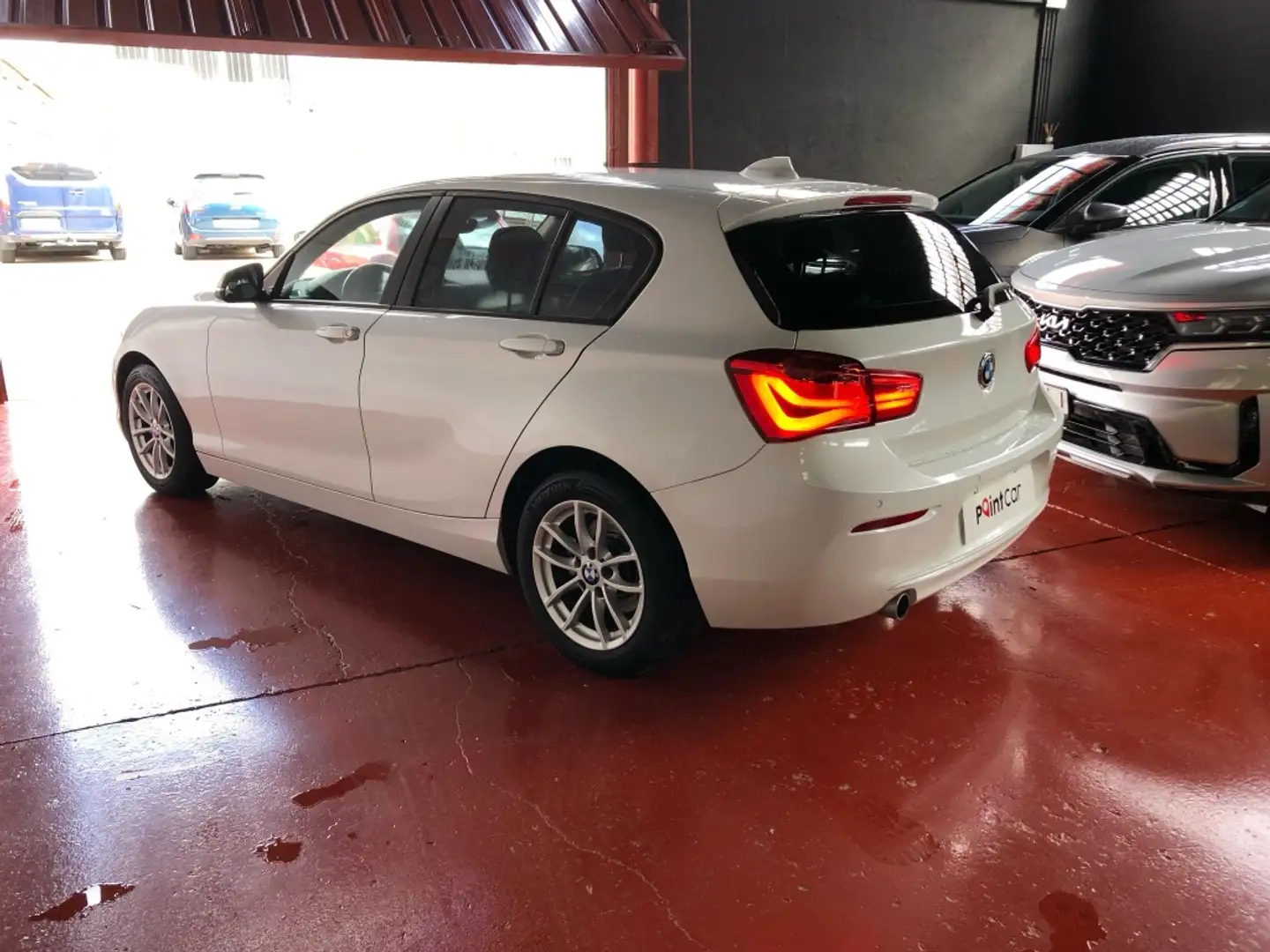 BMW 116 116d Wit - 2