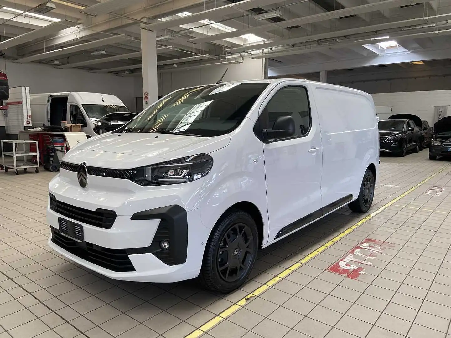 Citroen Jumpy M 1500 120CV Euro 6E Weiß - 1