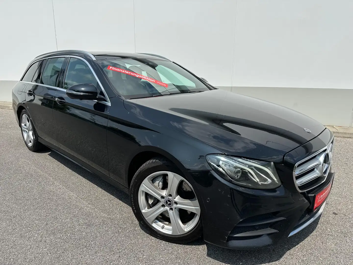 Mercedes-Benz E 400 d 4Matic // AMG-LINE // PANO // 360°KAM // AHK Schwarz - 1