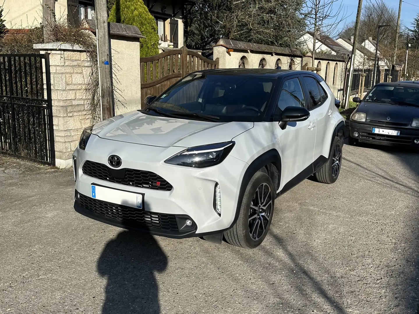 Toyota Yaris Cross GR SPORT Gris - 1