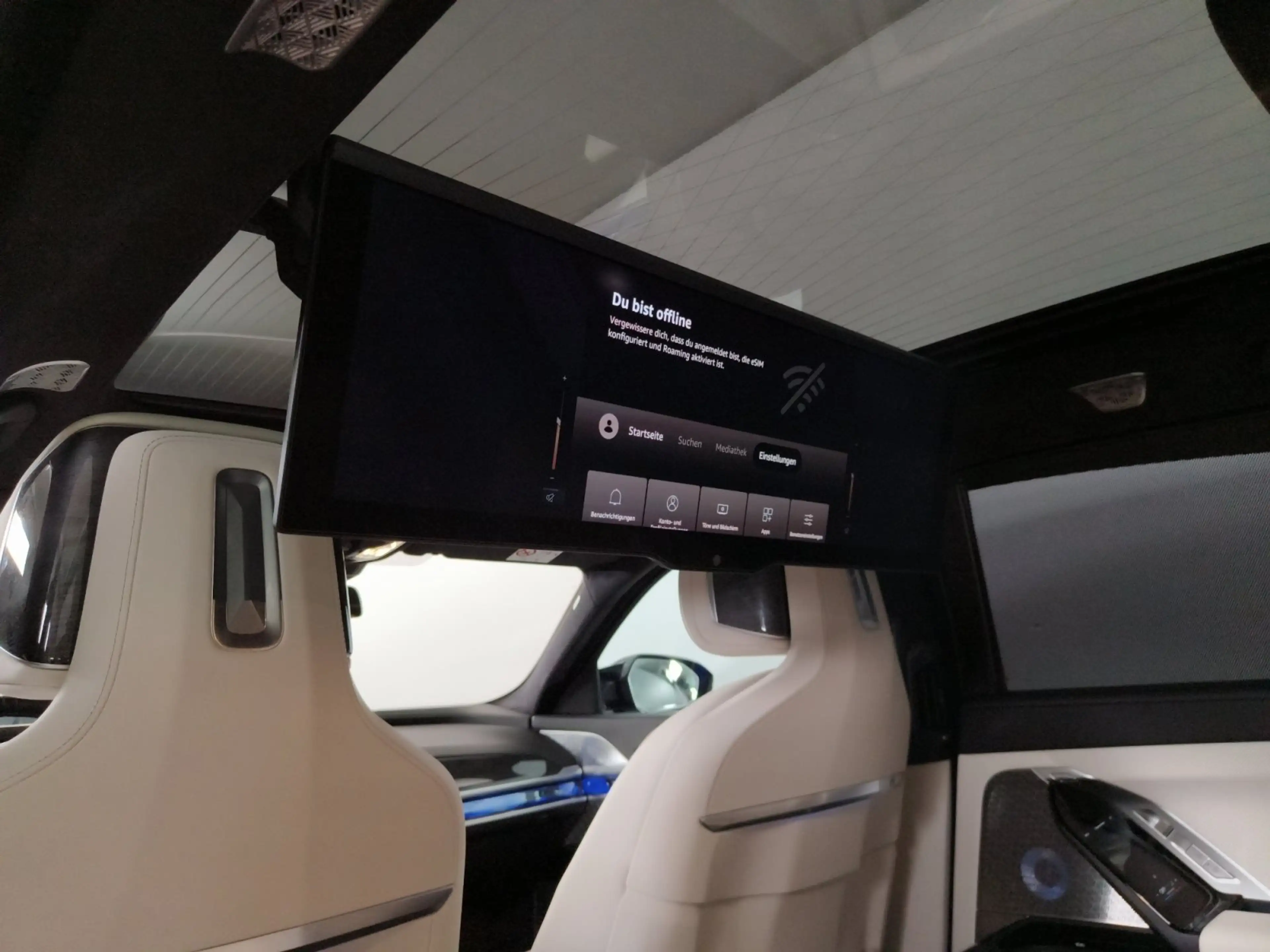 BMW 760 M760e xDrive — photo 14