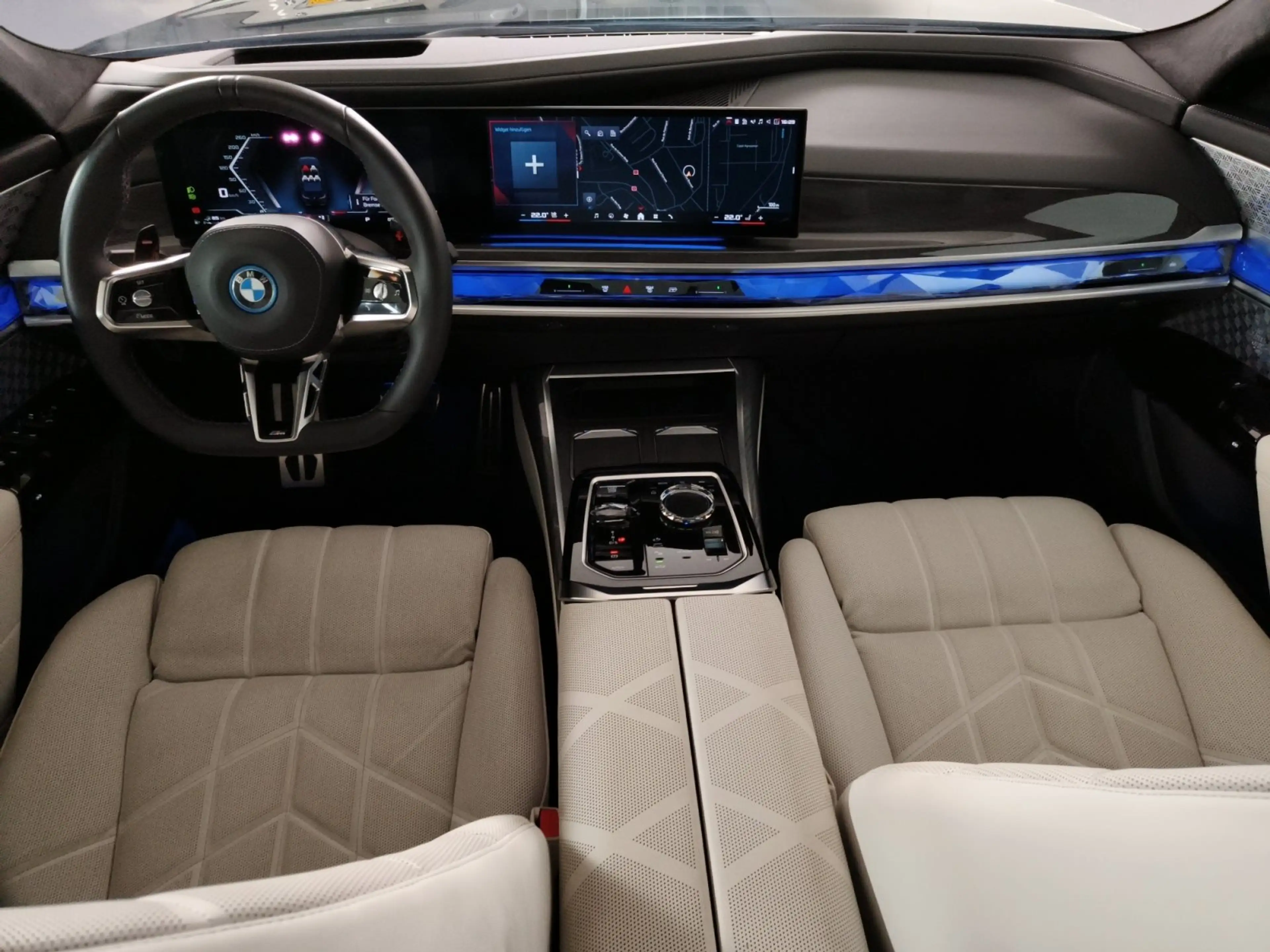 BMW 760 M760e xDrive — photo 5