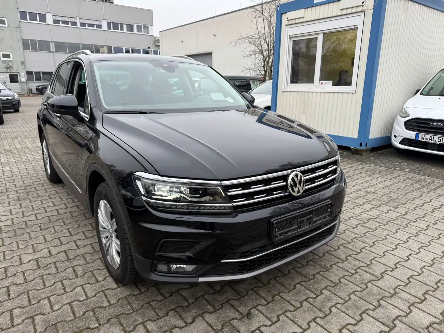 Volkswagen Tiguan Highline BMT/Start-Stopp 4Motion Schwarz - 2