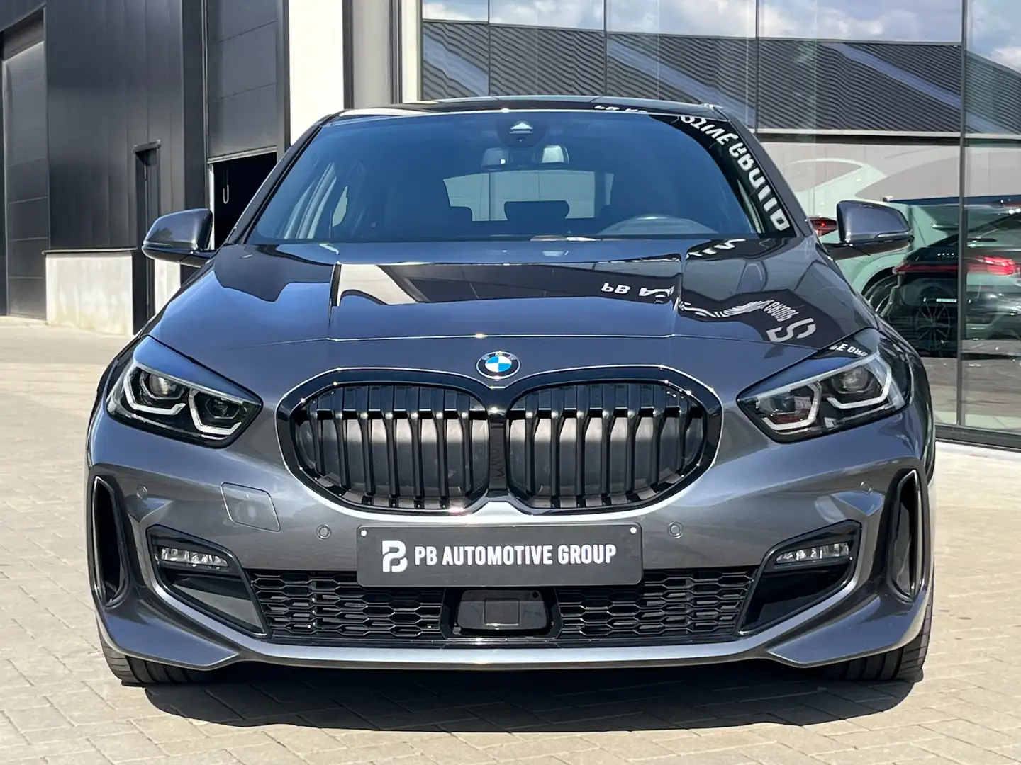 BMW 118 118ia M-Pakket-Shadowline Koplamp-Cockpit Prof-19" Grijs - 2
