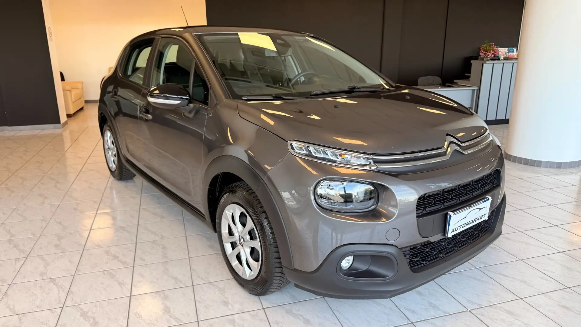 Citroen C3 PureTech 82 S&S Feel Grijs - 2