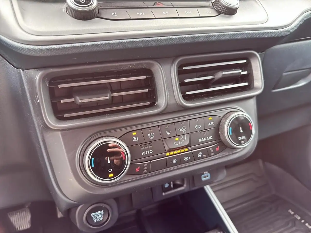 Ford Maverick снимка Ford Maverick
