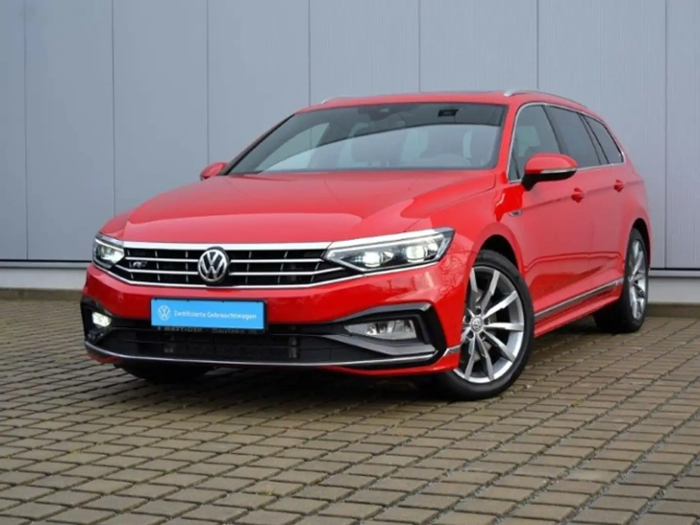 Volkswagen Passat Variant 2.0 TDI 240 PS 4M DSG R-Line VOLL/ELEGANCE/AHK/ST Rot - 2