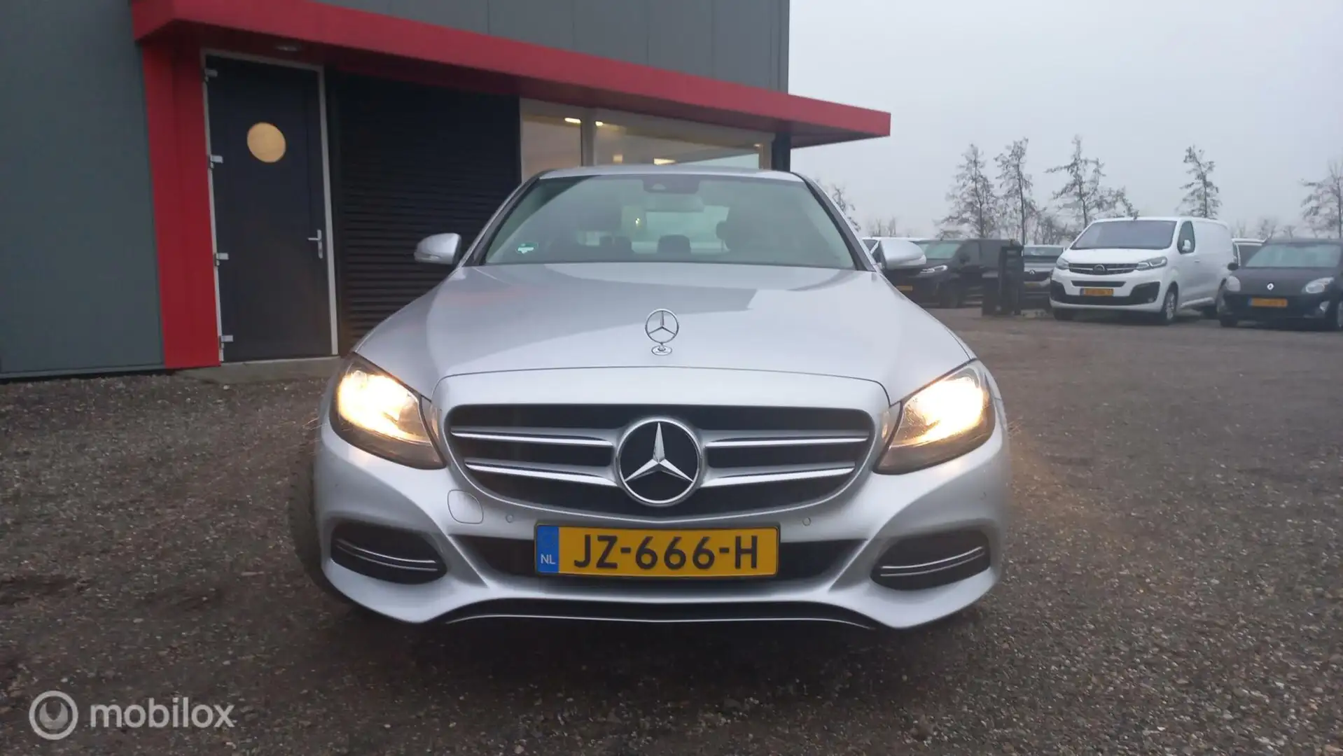 Mercedes-Benz C 180 Prestige Gris - 2
