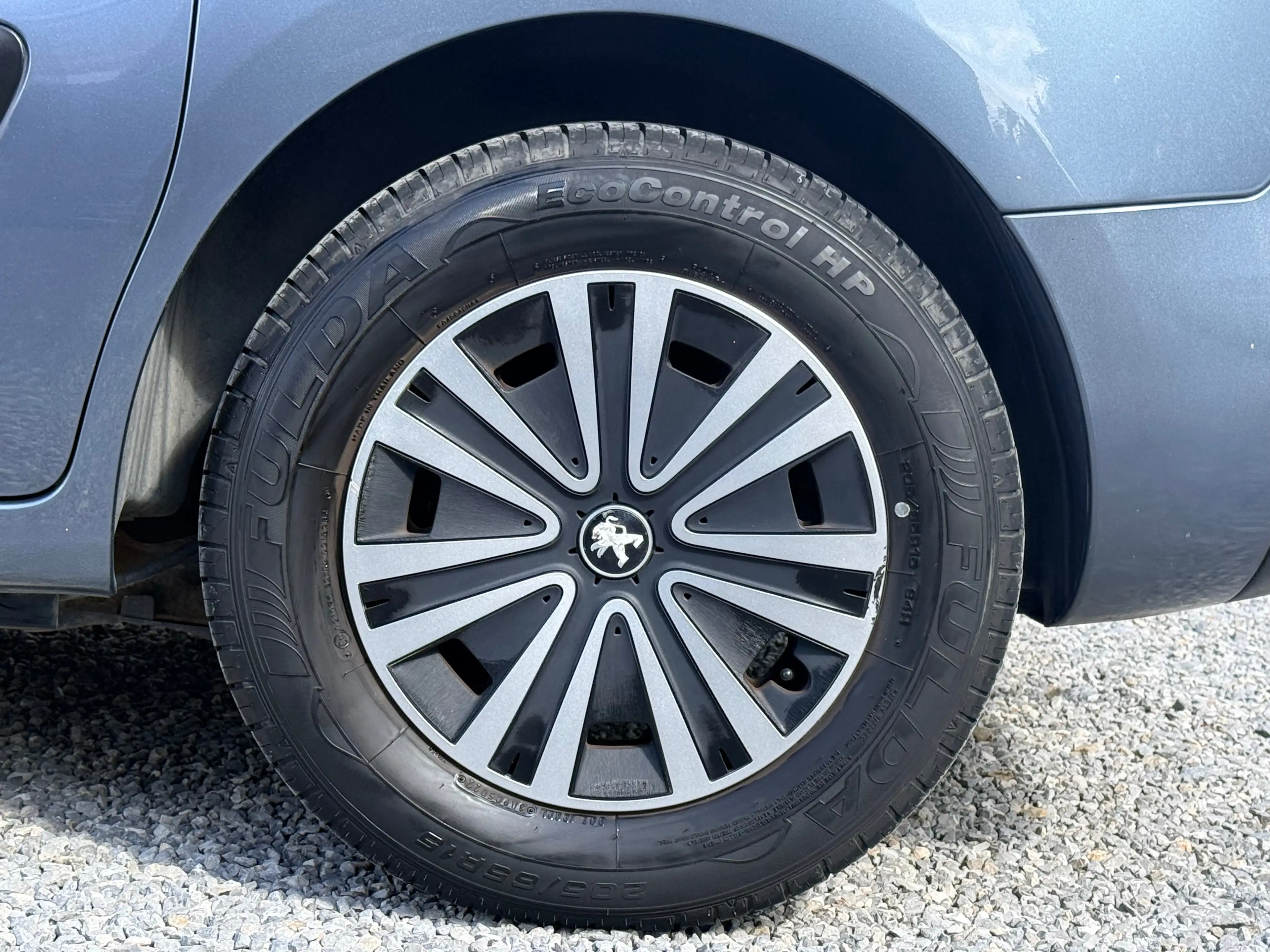 Peugeot Partner Partner Tepee //1.6 HDi Active // PREMIER PROPRIETAIRE//12MOIS GARANTIE — photo 8