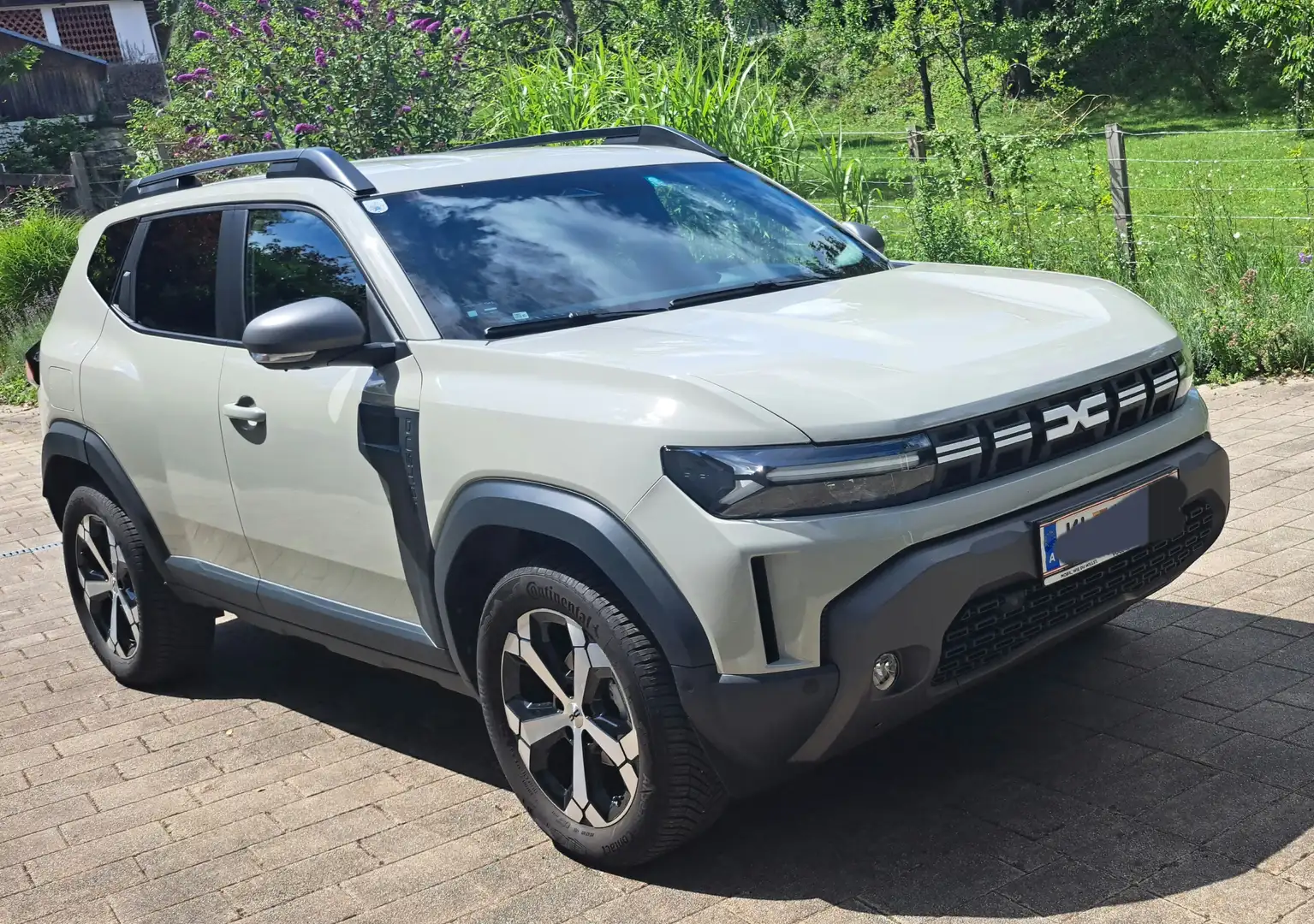Dacia Duster Journey TCe 130 mHev 4x4 Beige - 1