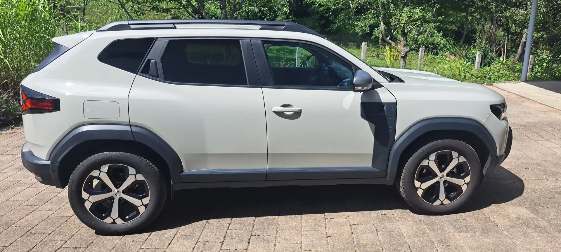 Dacia Duster Journey TCe 130 mHev 4x4 Beige - 2