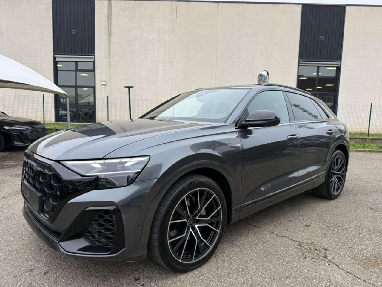Audi Q8 50 TDI 286 CV quattro S line edition Black Pack