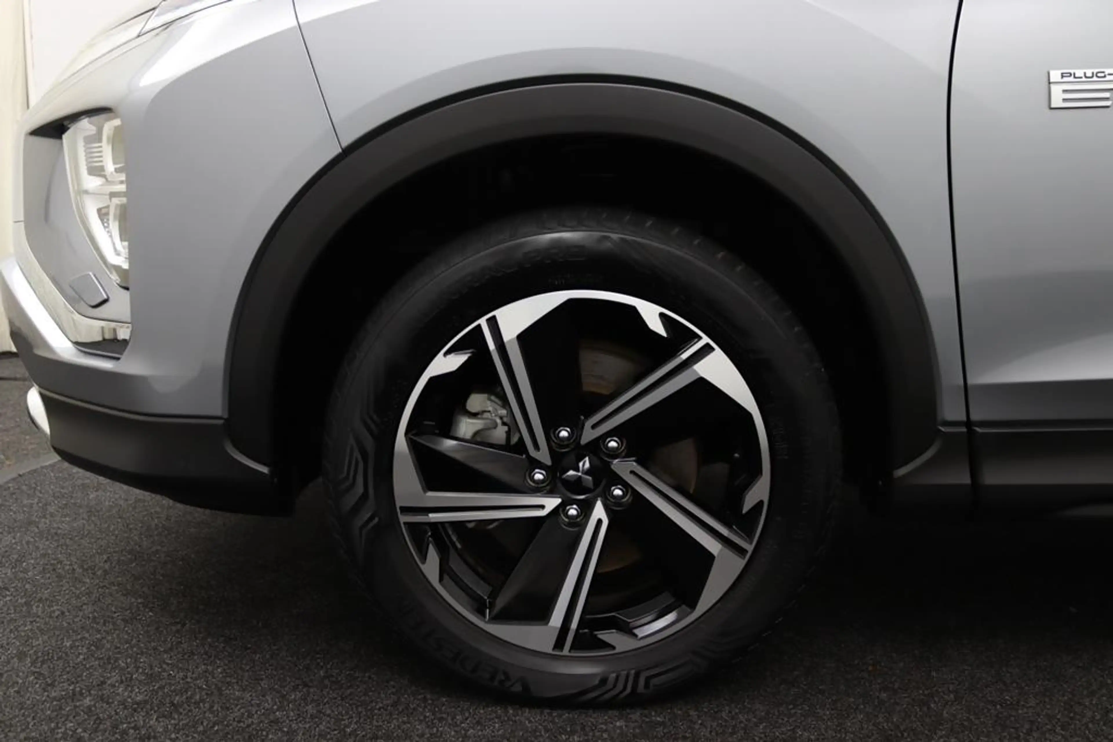 Mitsubishi Eclipse Cross 2.4 PHEV First Edition Trekhaak! Rijklaarprijs! — photo 12