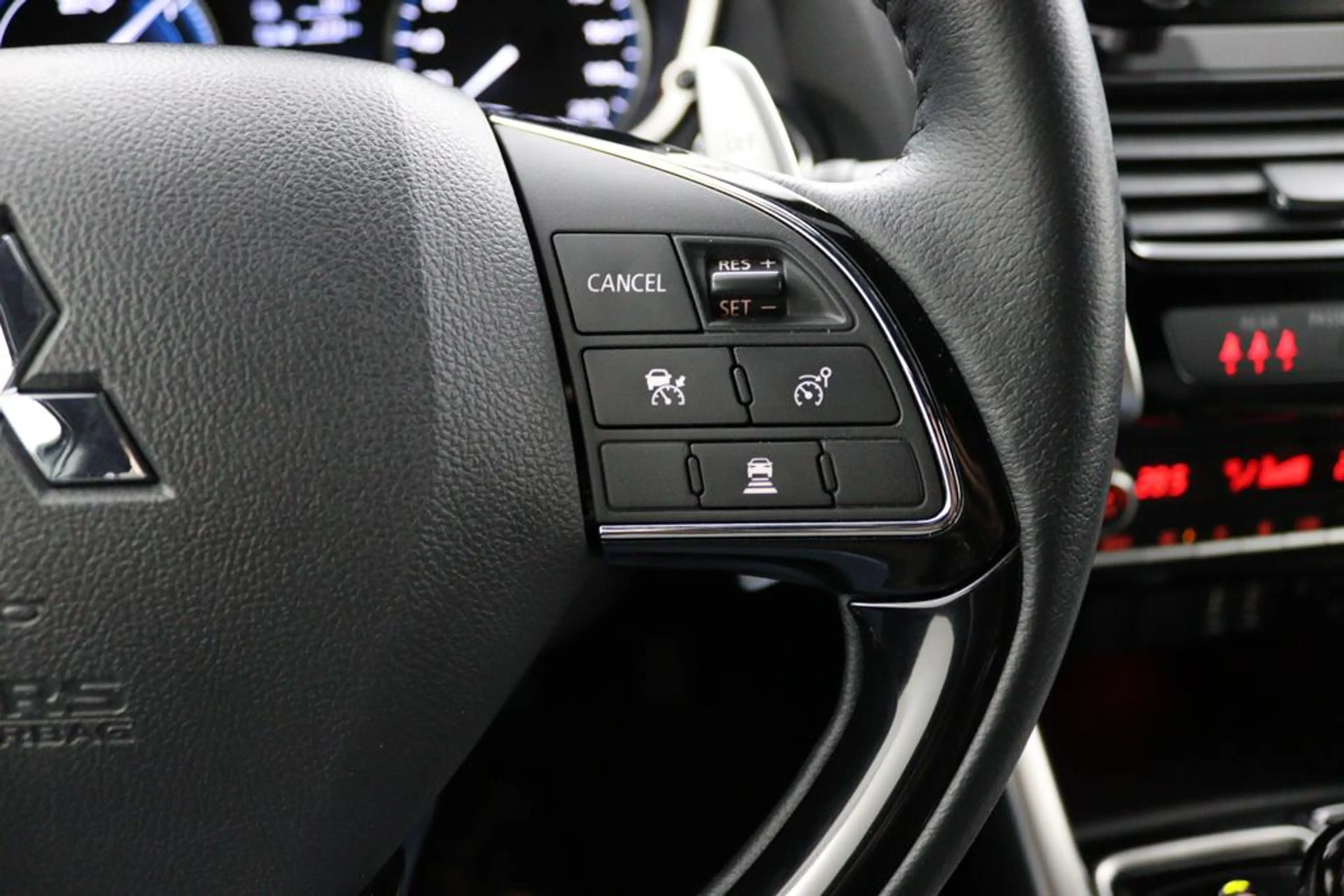 Mitsubishi Eclipse Cross 2.4 PHEV First Edition Trekhaak! Rijklaarprijs! — photo 27