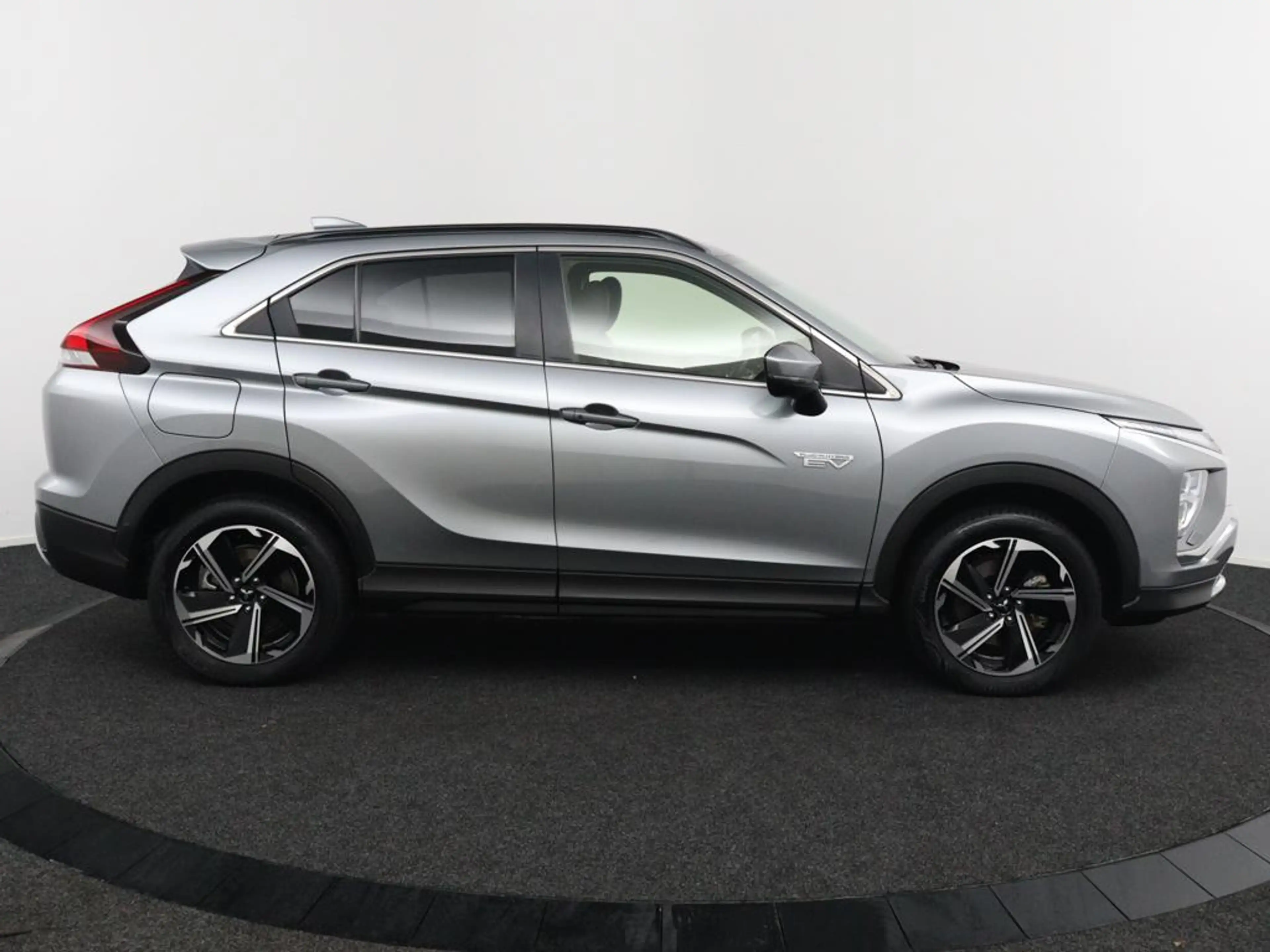 Mitsubishi Eclipse Cross 2.4 PHEV First Edition Trekhaak! Rijklaarprijs! — photo 4