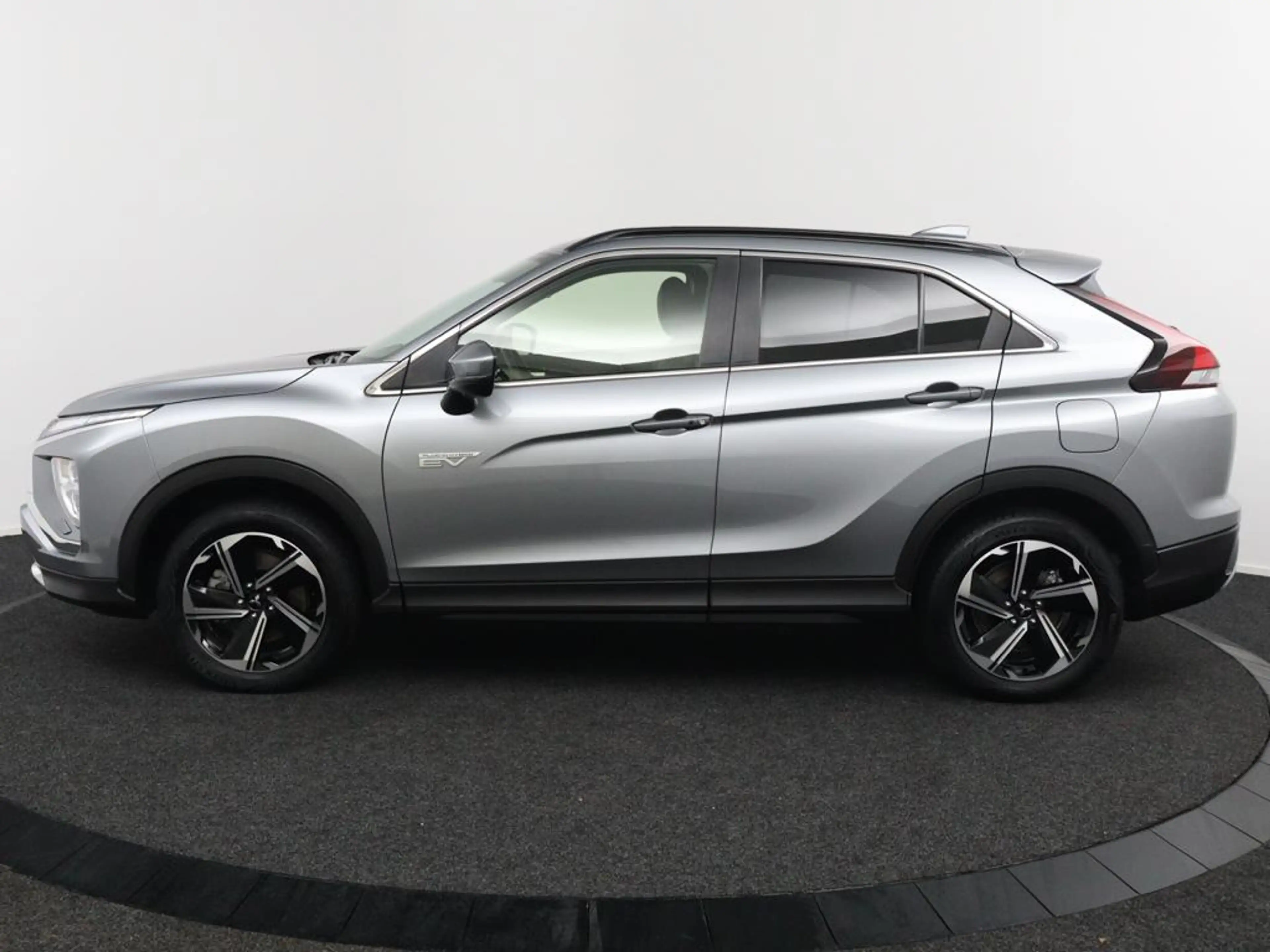 Mitsubishi Eclipse Cross 2.4 PHEV First Edition Trekhaak! Rijklaarprijs! — photo 7