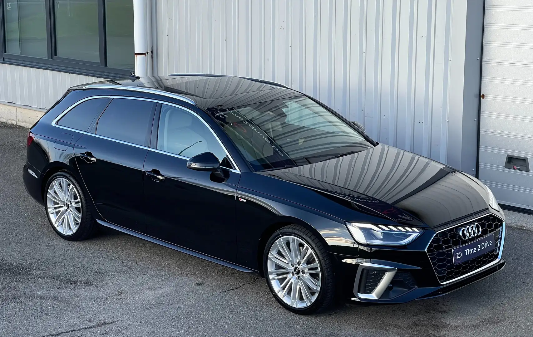 Audi A4 Avant 35 TFSI S line S tronic - Full Option Noir - 1