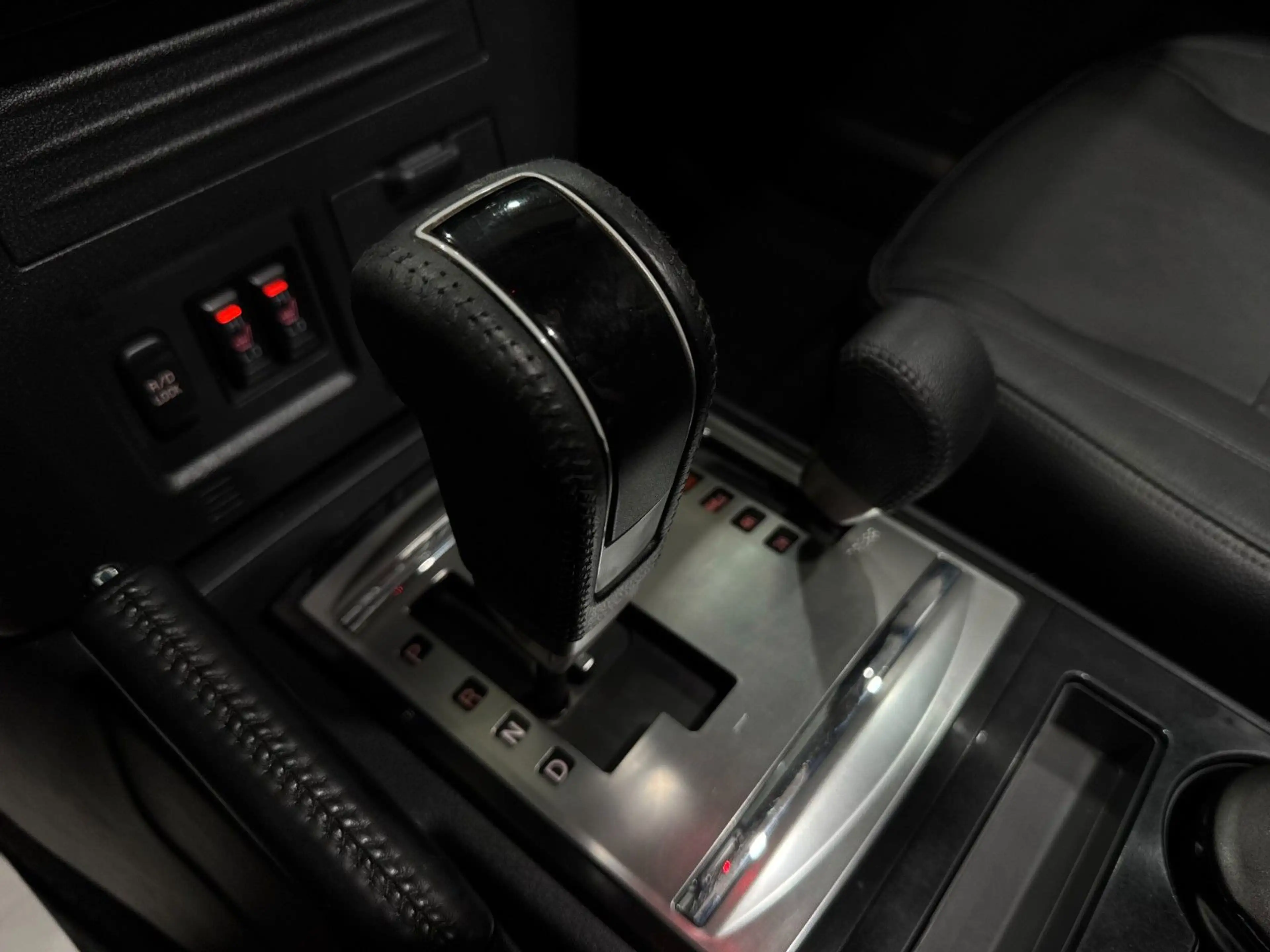 Mitsubishi Pajero /3.2/DI-D/Final/Edition/PANO/AHK/2.HAND — photo 15