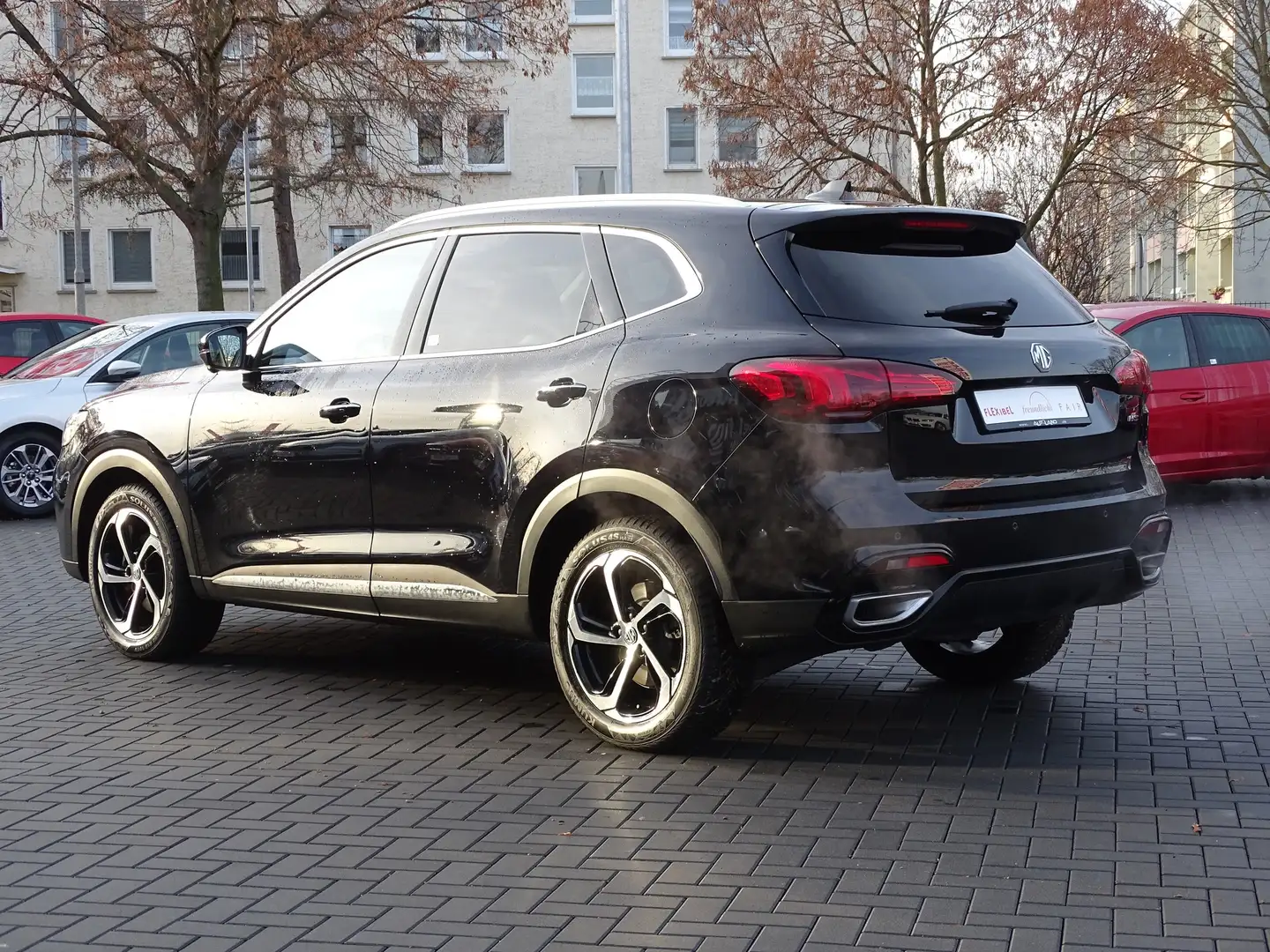 MG HS 1.5 T-GDI Luxury Aut Matrix Navi ACC 360° Noir - 2