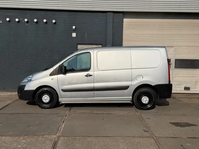 Peugeot Expert view 4