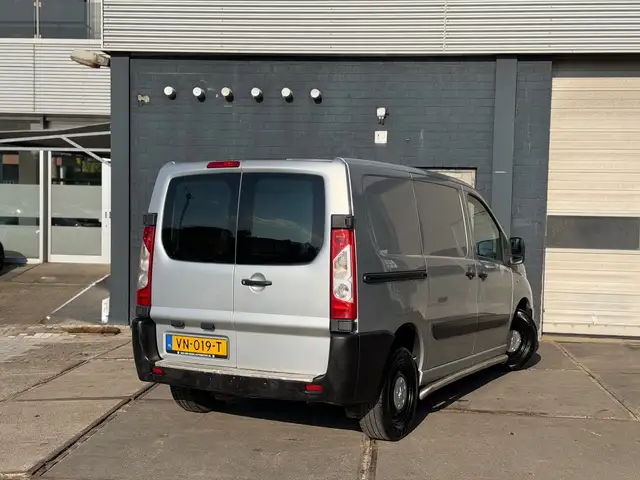 Peugeot Expert view 7