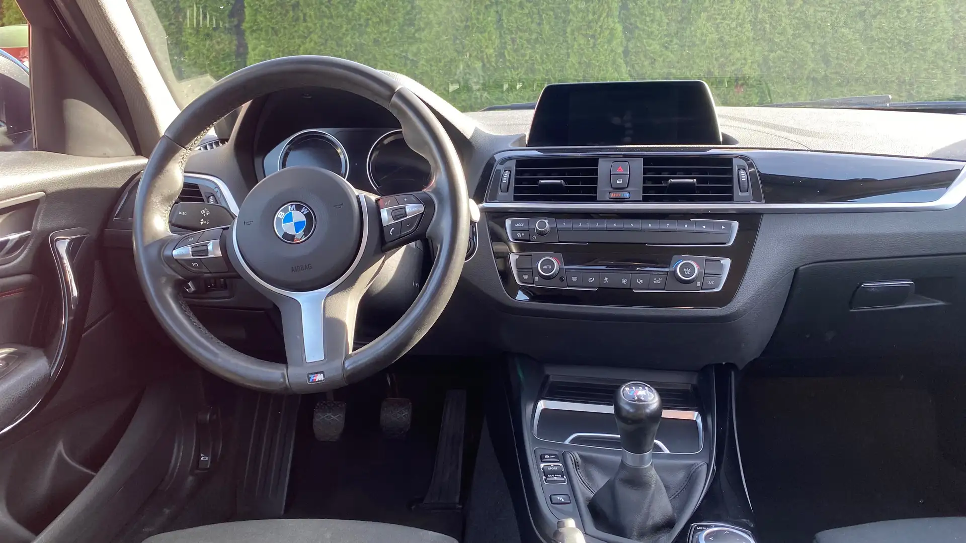 BMW 116 116d Sport Line Sport Line Schwarz - 2