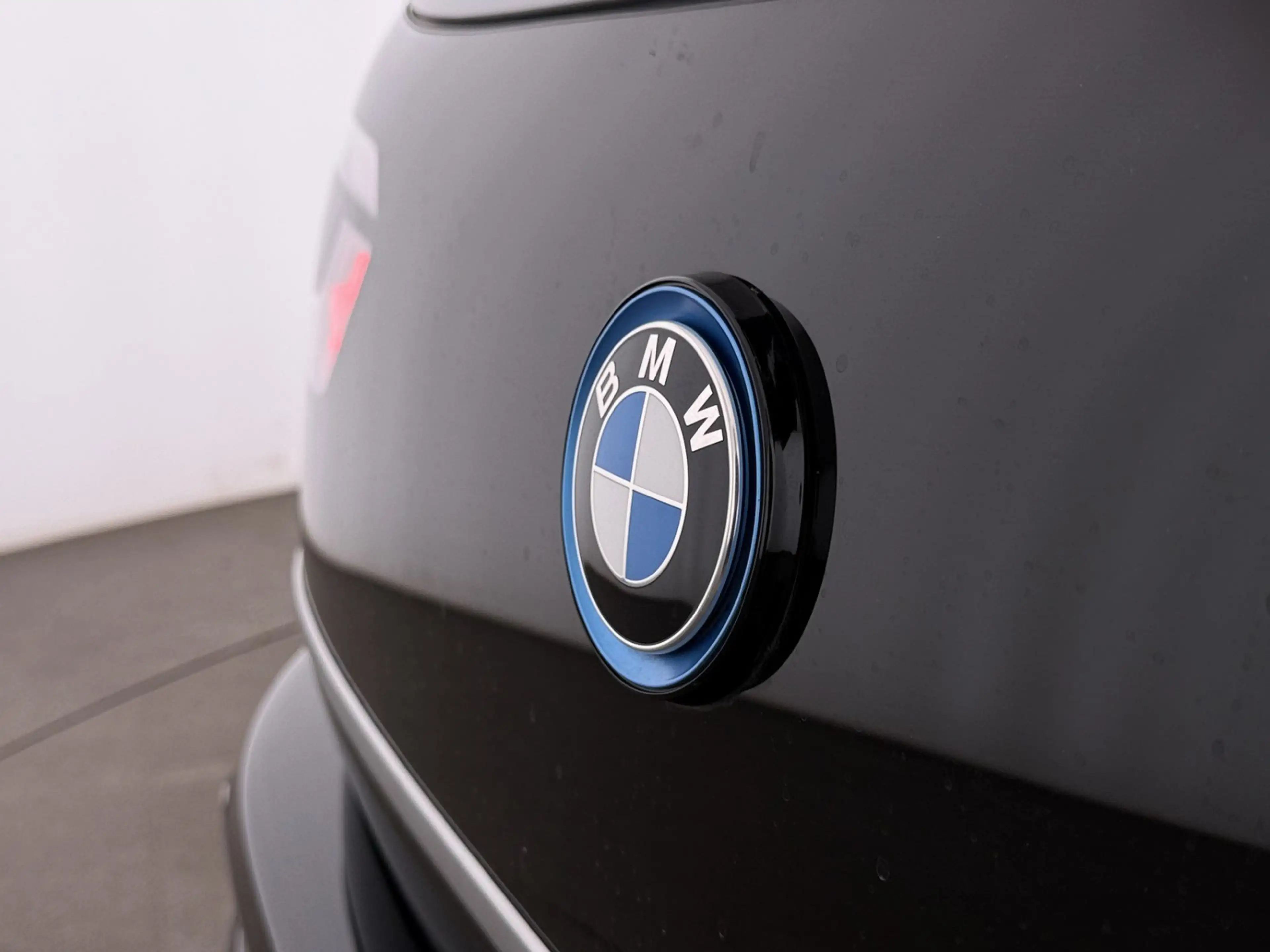 BMW i3 120Ah Aut LED NAVI TEMPOMAT PARKHILFE — photo 10