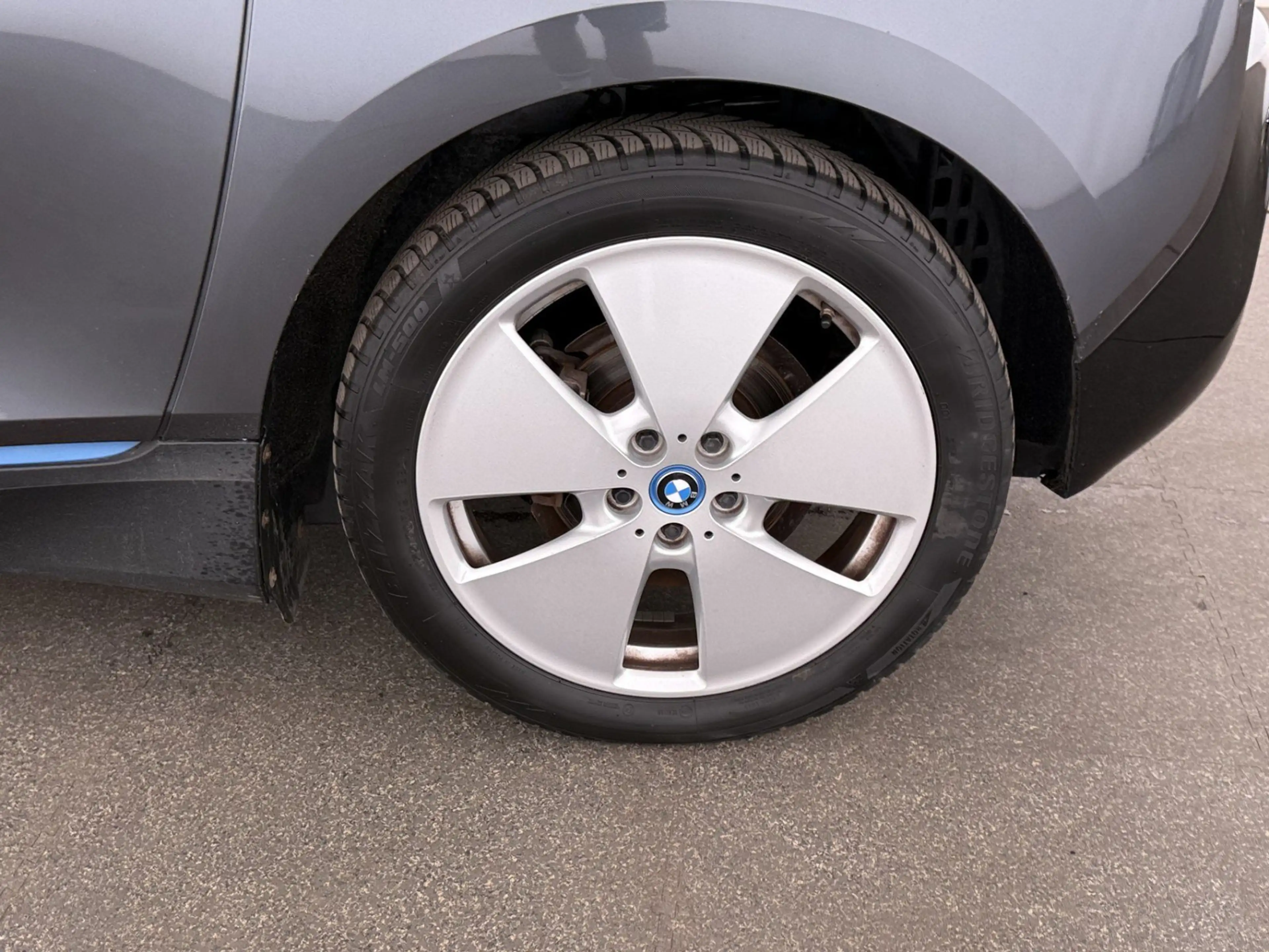 BMW i3 120Ah Aut LED NAVI TEMPOMAT PARKHILFE — photo 24