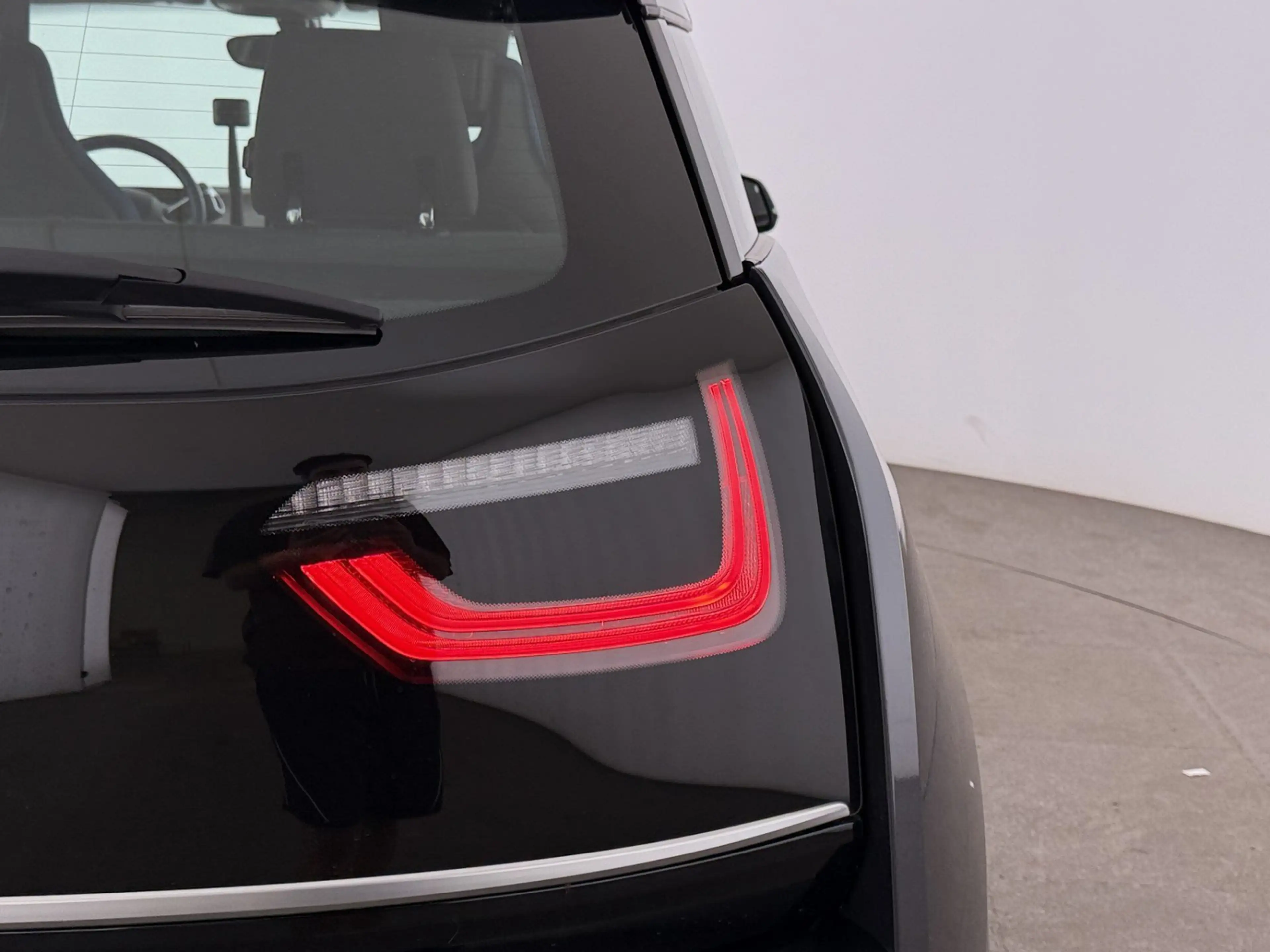 BMW i3 120Ah Aut LED NAVI TEMPOMAT PARKHILFE — photo 11