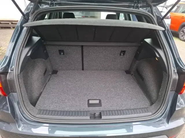 SEAT Arona view 12