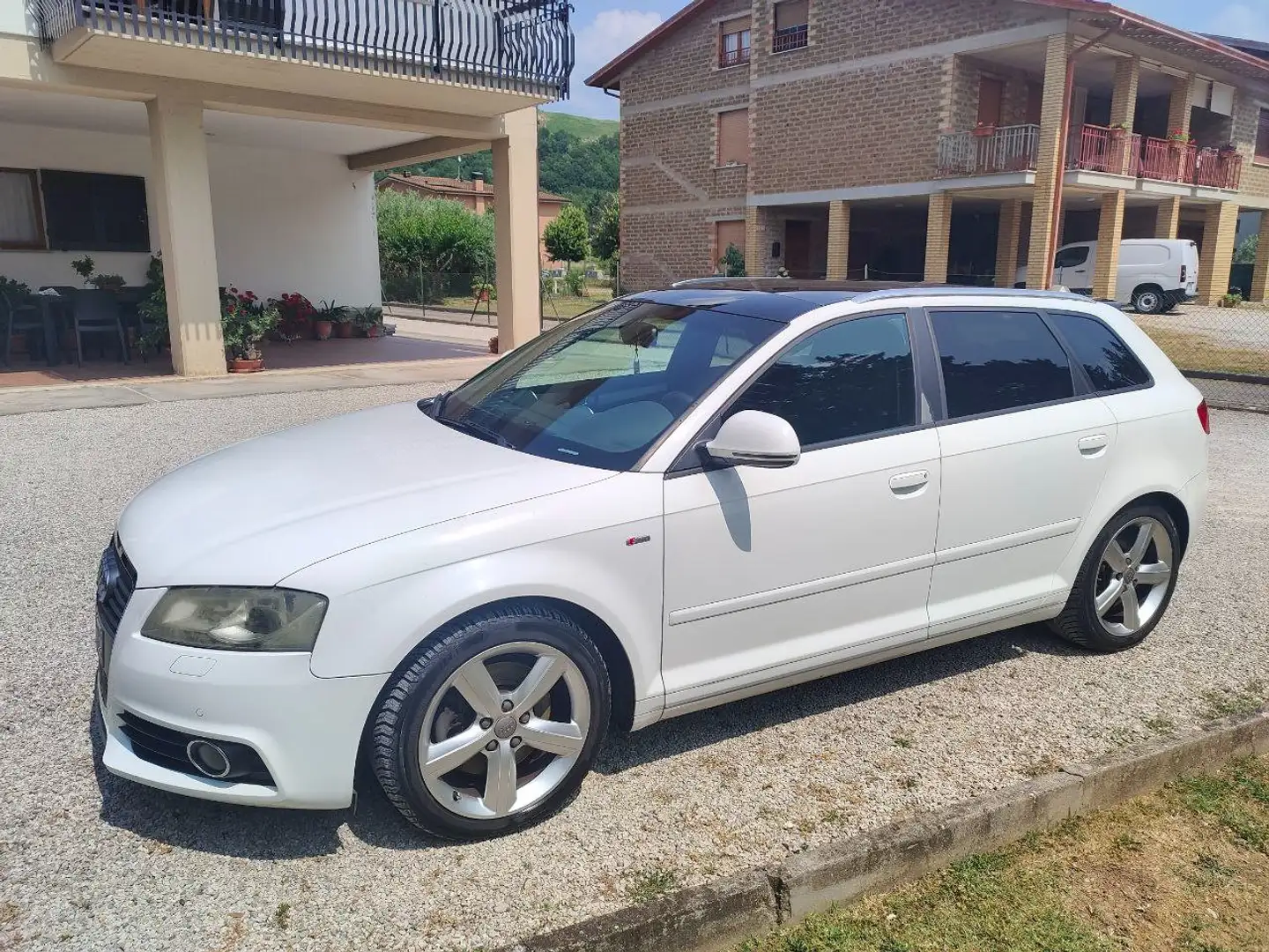Audi A3 A3 Sportback 2.0 tdi Ambiente quattro Bianco - 1