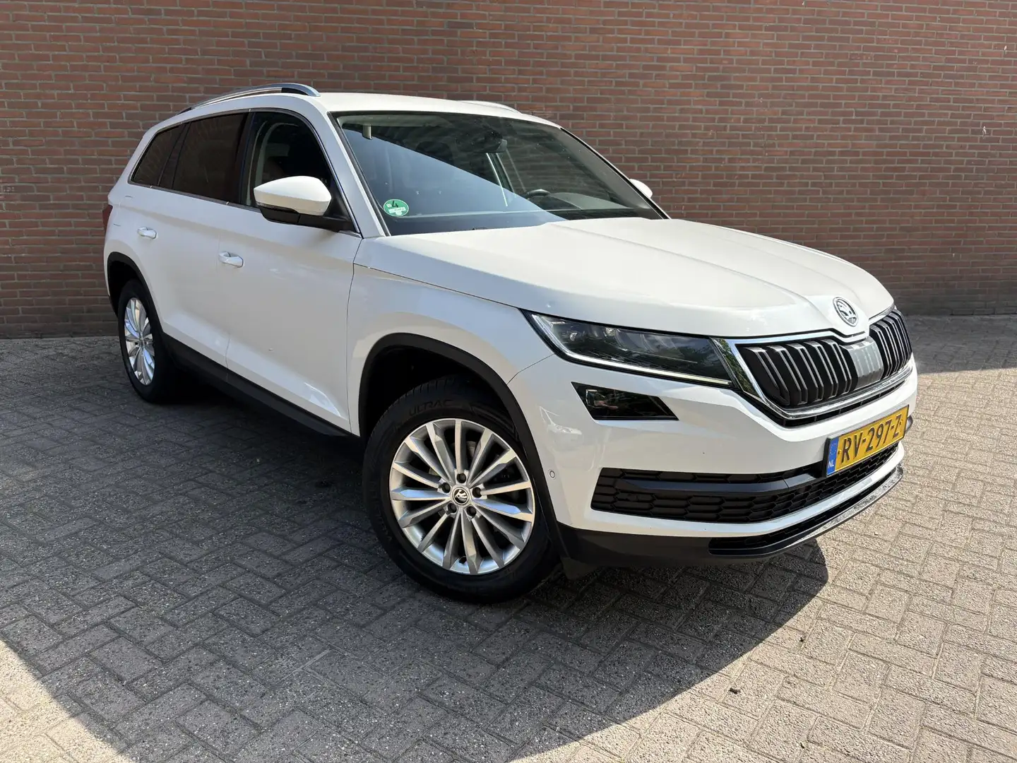Skoda Kodiaq 1.4 TSI Ambition Business ACC - LED - Trekhaak Blanc - 2