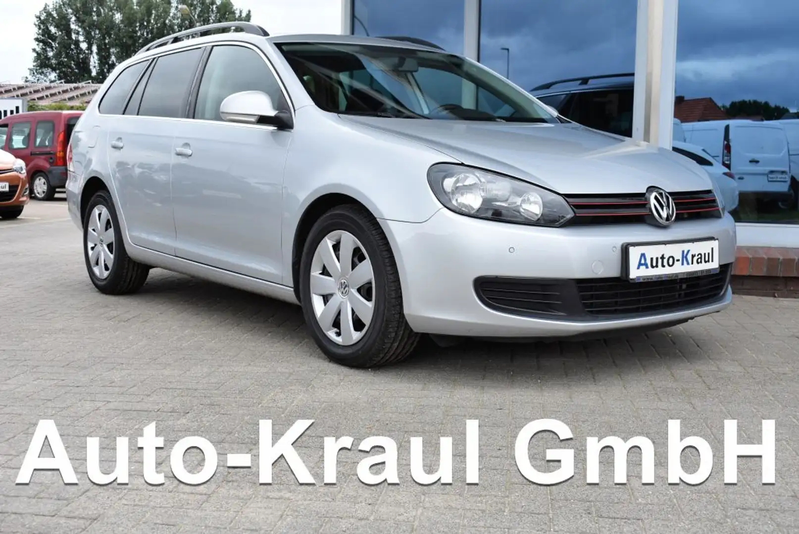 Volkswagen Golf Variant 1.6 TDI DPF Comfortline Navi Tempomat PDC Klima el Silber - 1