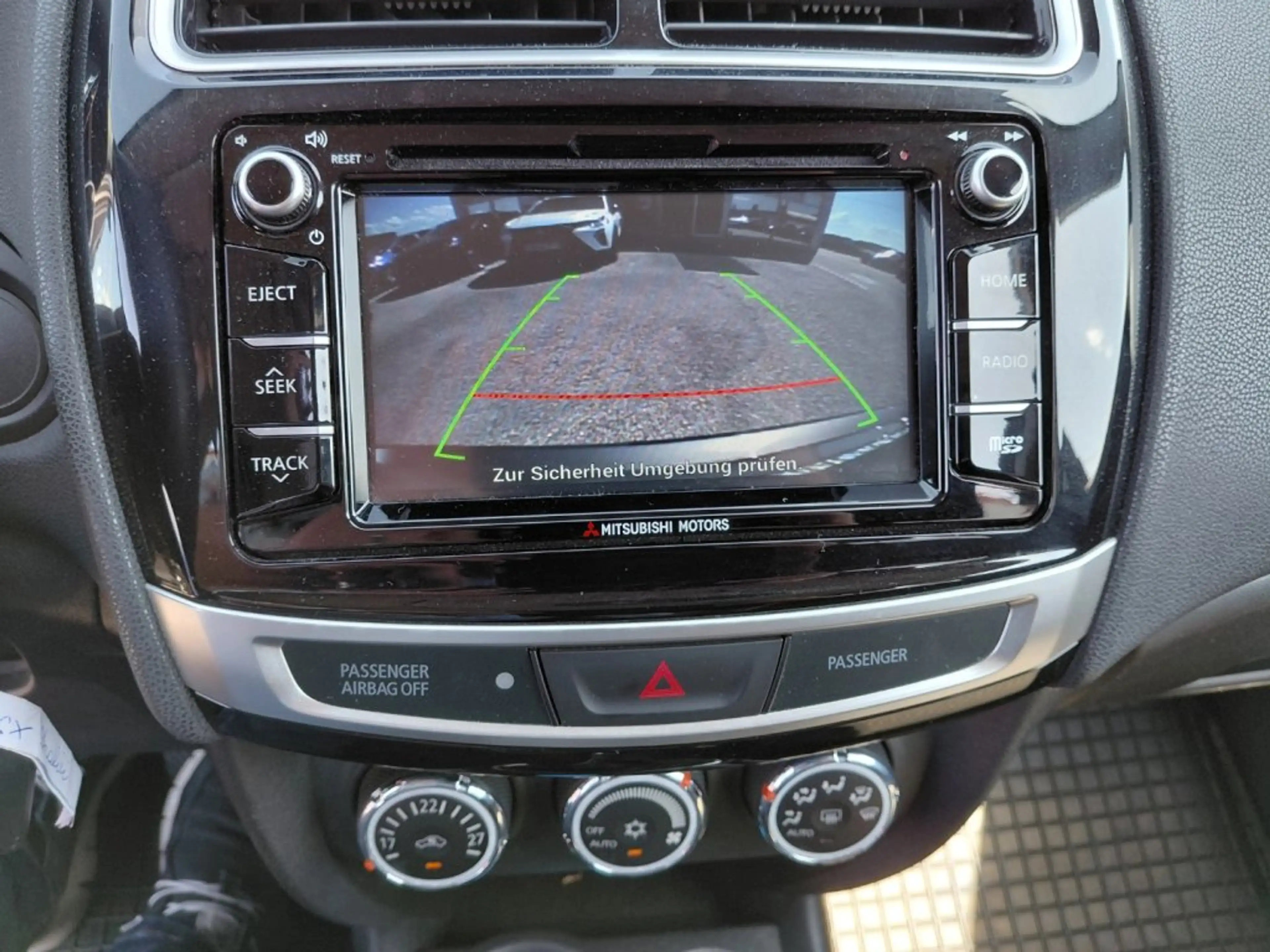 Mitsubishi ASX 1,6 DI-D LP 4WD Austria Edt.Connect — photo 12