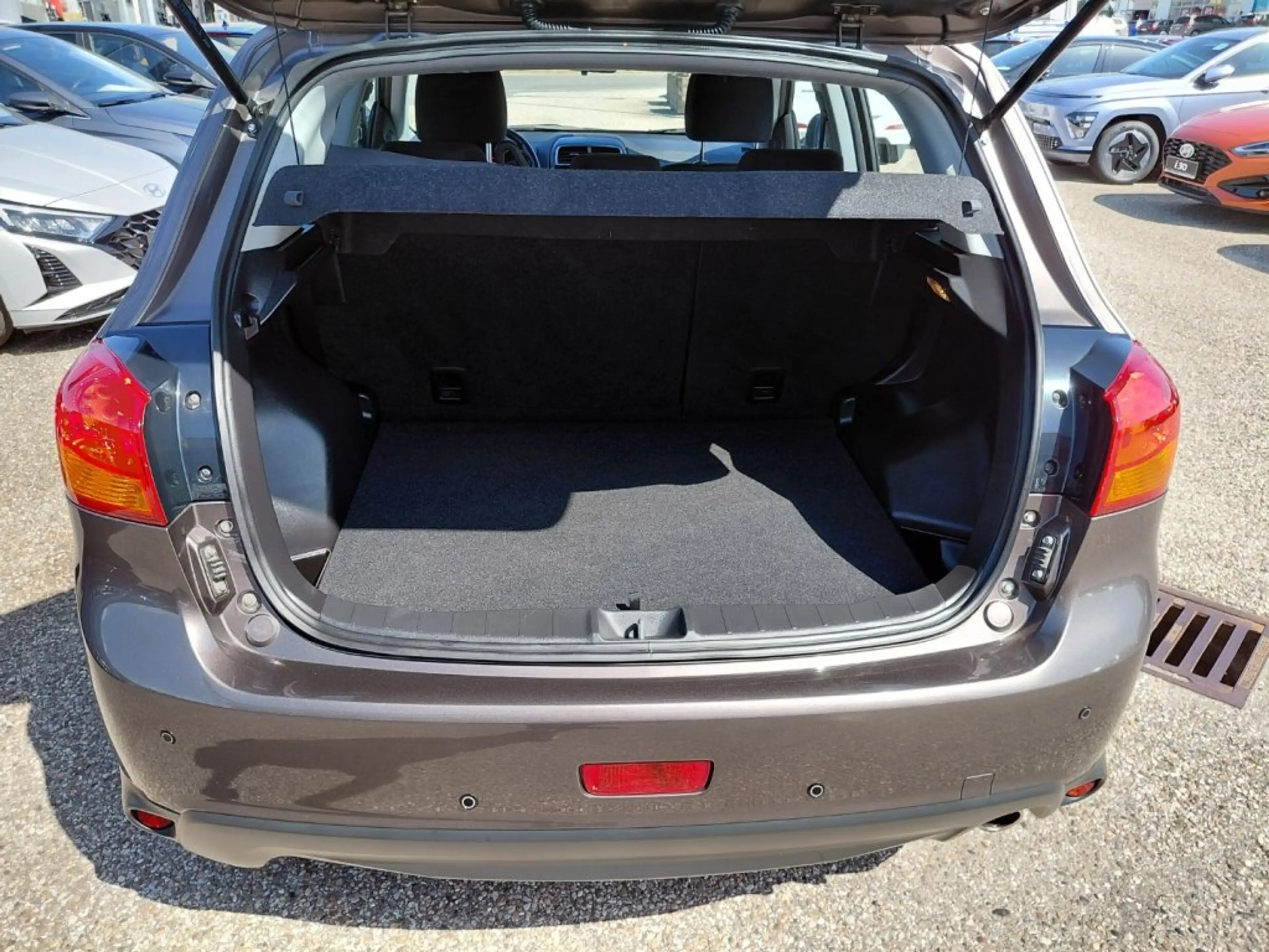 Mitsubishi ASX 1,6 DI-D LP 4WD Austria Edt.Connect — photo 8