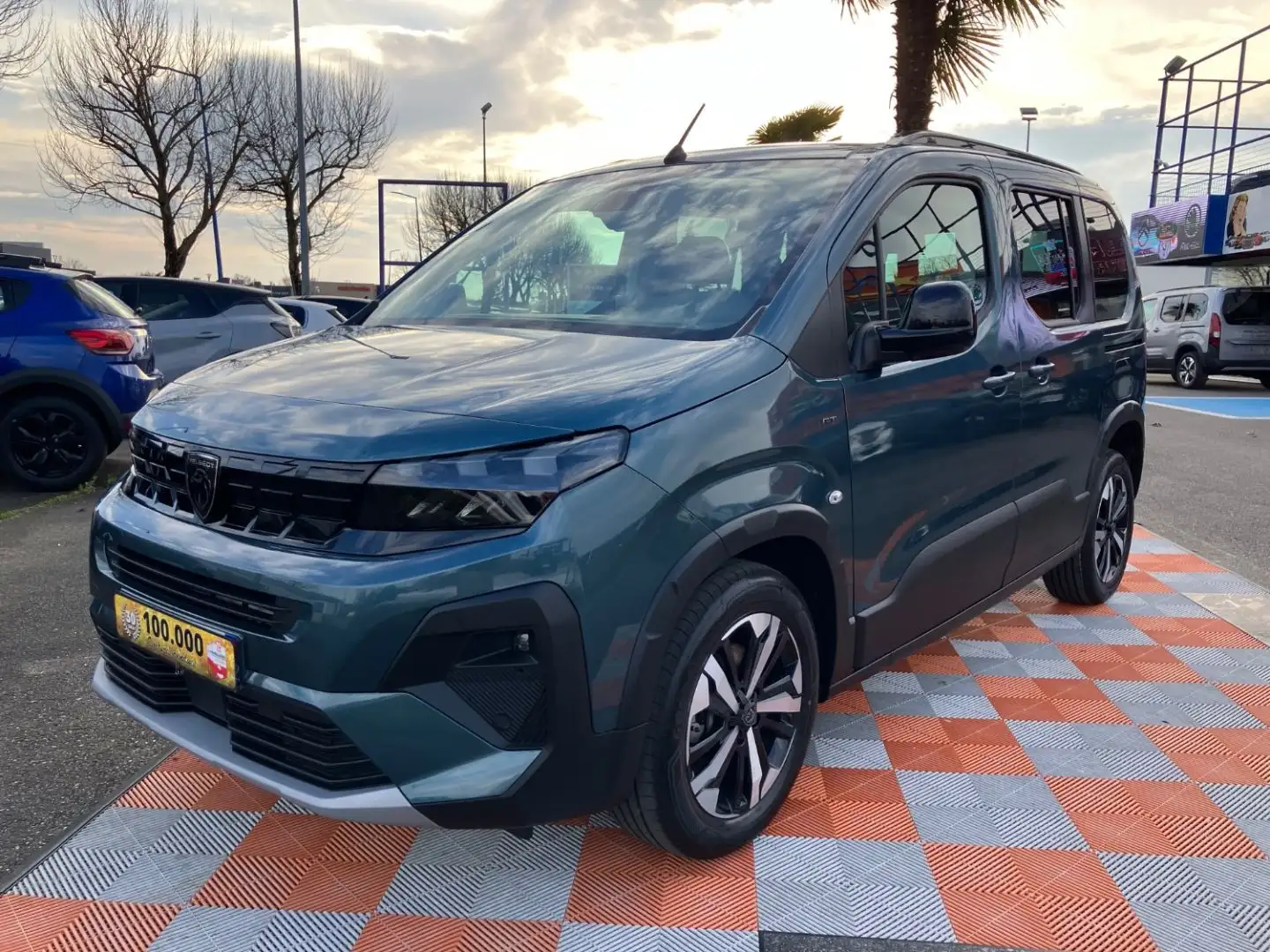 Peugeot Rifter BlueHDi 130 EAT8 GT Bleu - 2