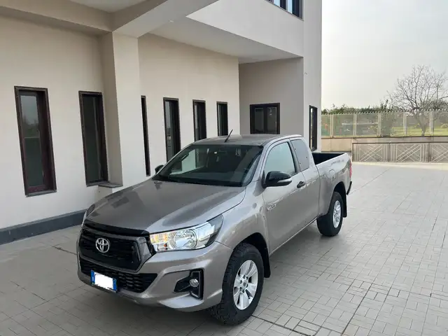 Toyota Hilux Hilux 2.4 d-4d  cab Executive 4wd