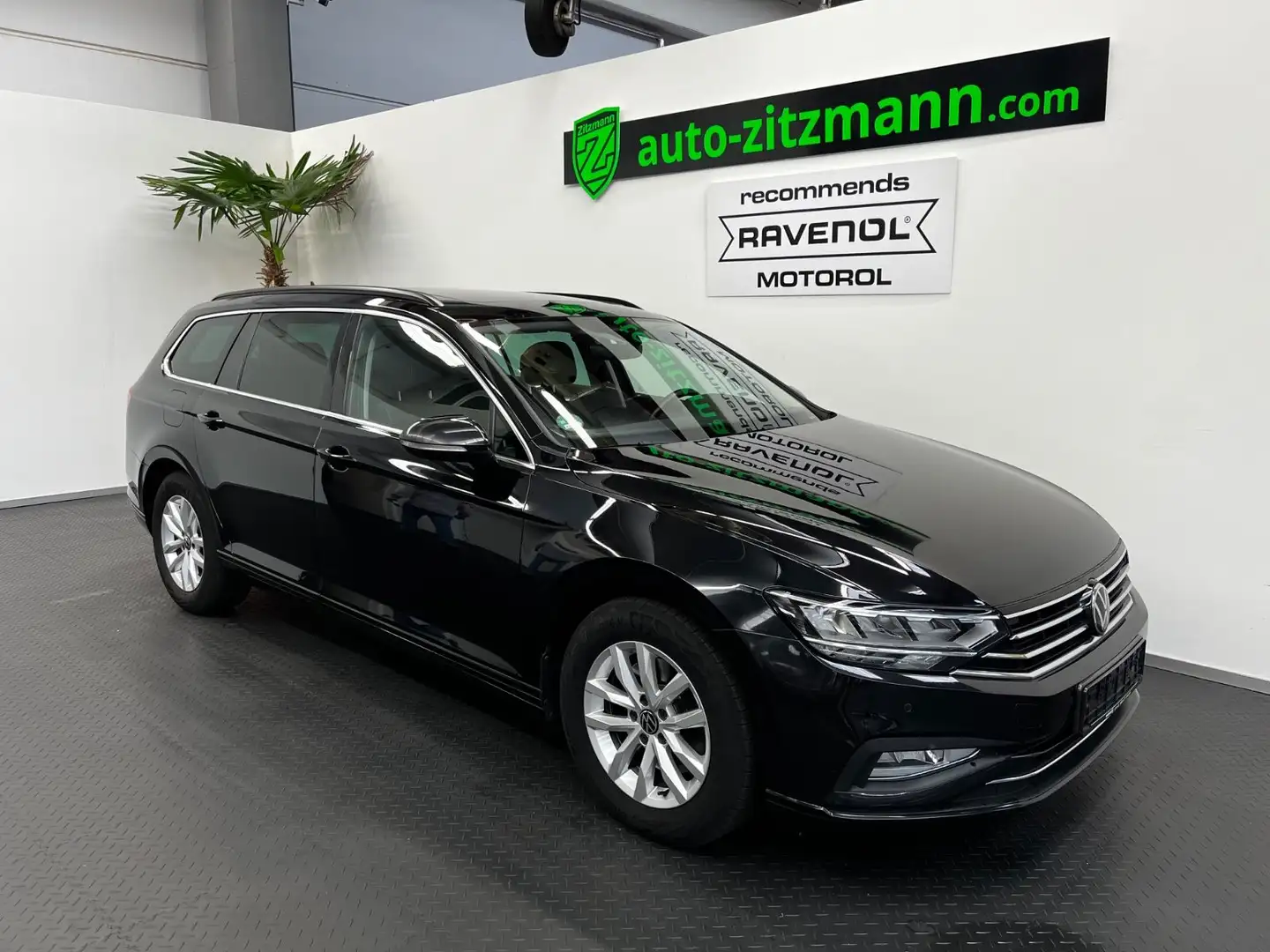 Volkswagen Passat Variant *PANO*CAM*ACC*MASSAGE*NAVI*SR+WR* Nero - 1