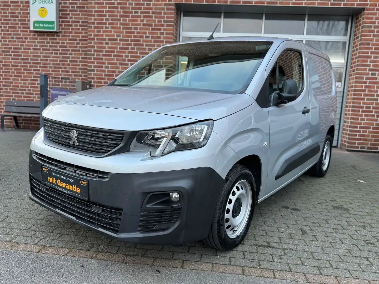 Peugeot Partner Sortimo*Navi*Klima*1.Vorb.*MwSt.19%*DAB*3.Sitze Silber - 1