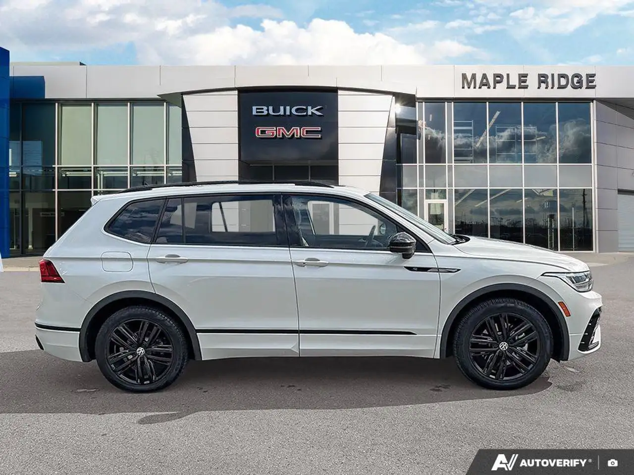 Volkswagen Tiguan photo Volkswagen Tiguan