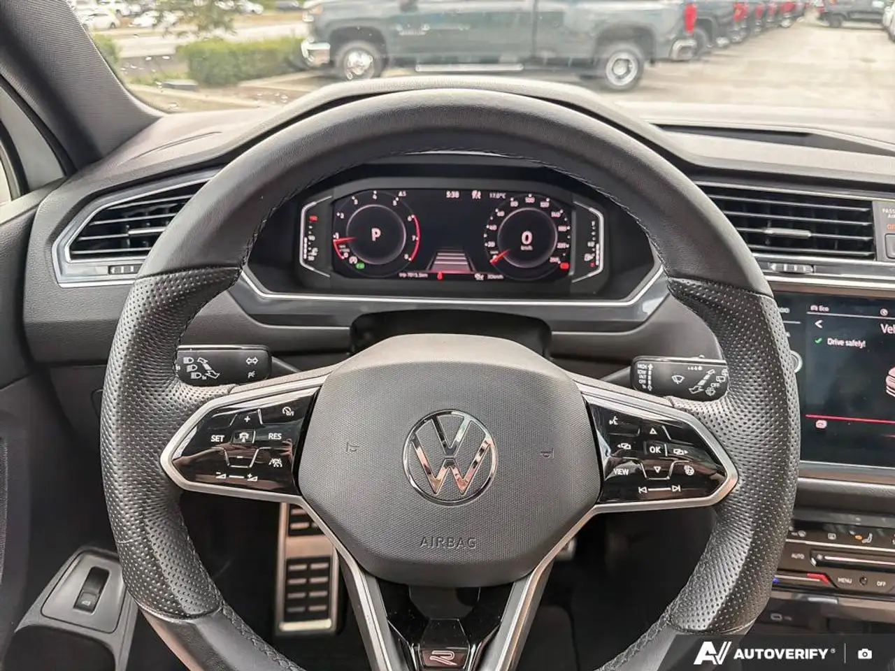 Volkswagen Tiguan photo Volkswagen Tiguan