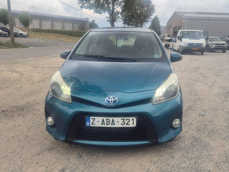 Toyota Yaris Yaris Hybrid 1.5i VVT- boîte automatique — photo 3