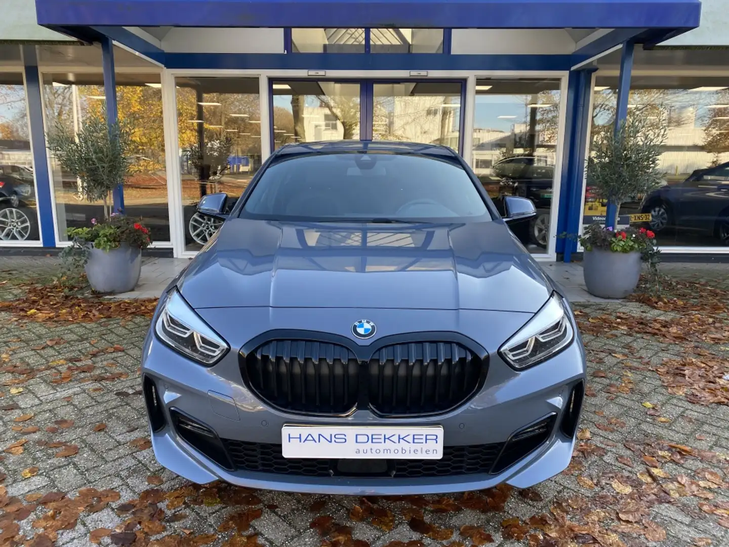 BMW 118 1-serie 118i M Sport Pakket / M Sport Stoelen Grijs - 2