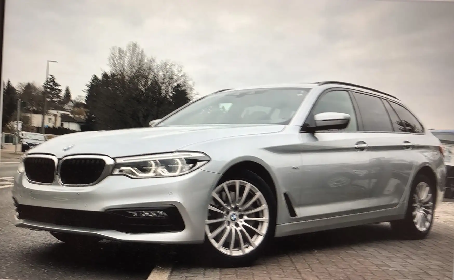BMW 530 530d xDrive Touring Aut. Sport Line - 1