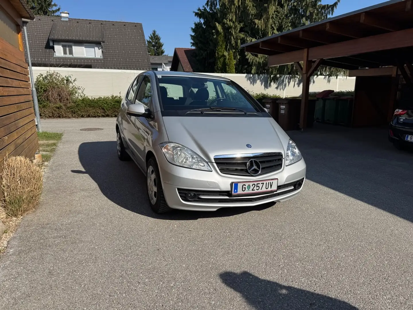 Mercedes-Benz A 160 A 160 A-Edition BlueEfficiency A-Edition Silber - 1