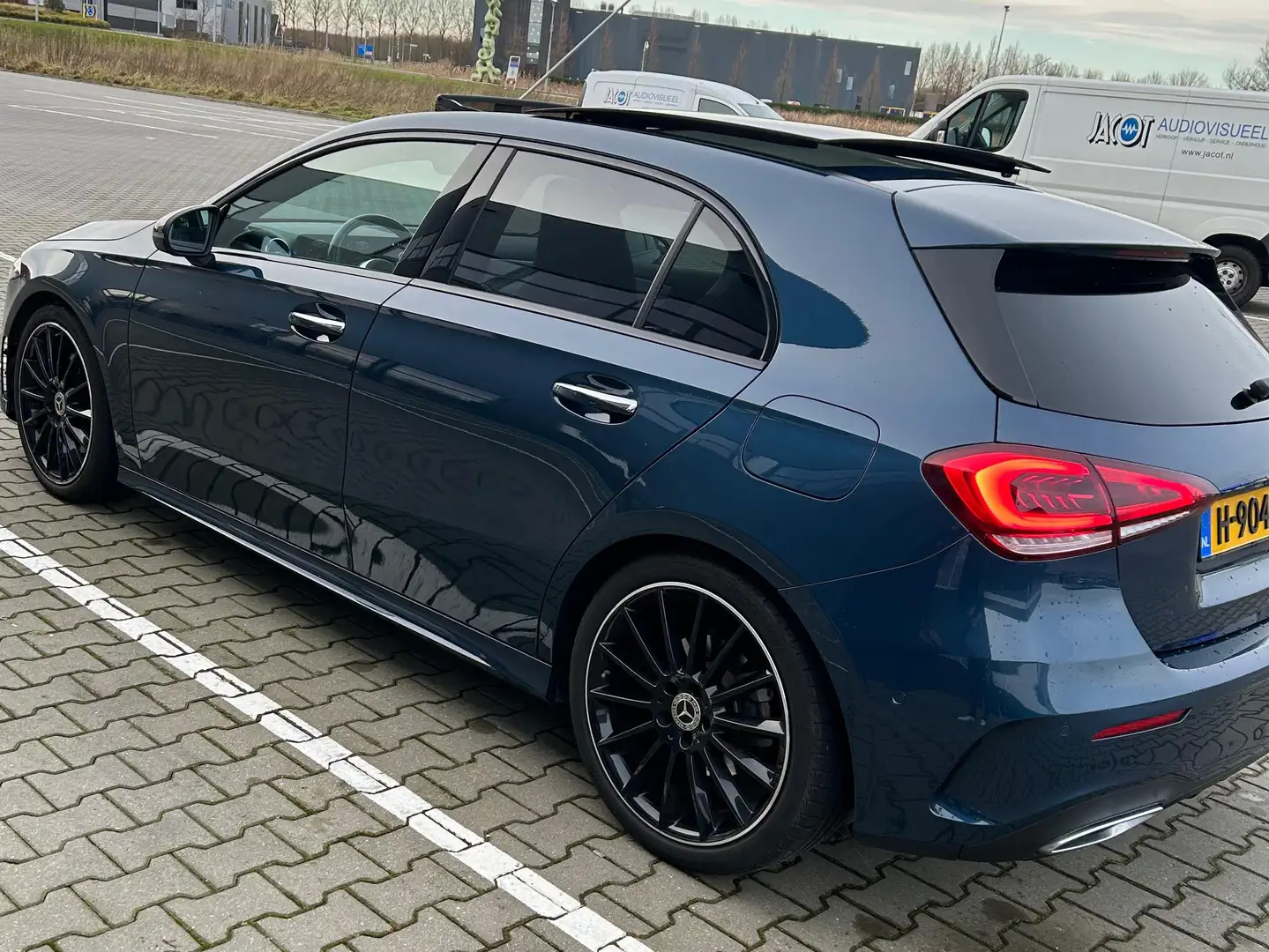 Mercedes-Benz A 220 A 220 Launch Edition Prem. Bleu - 2