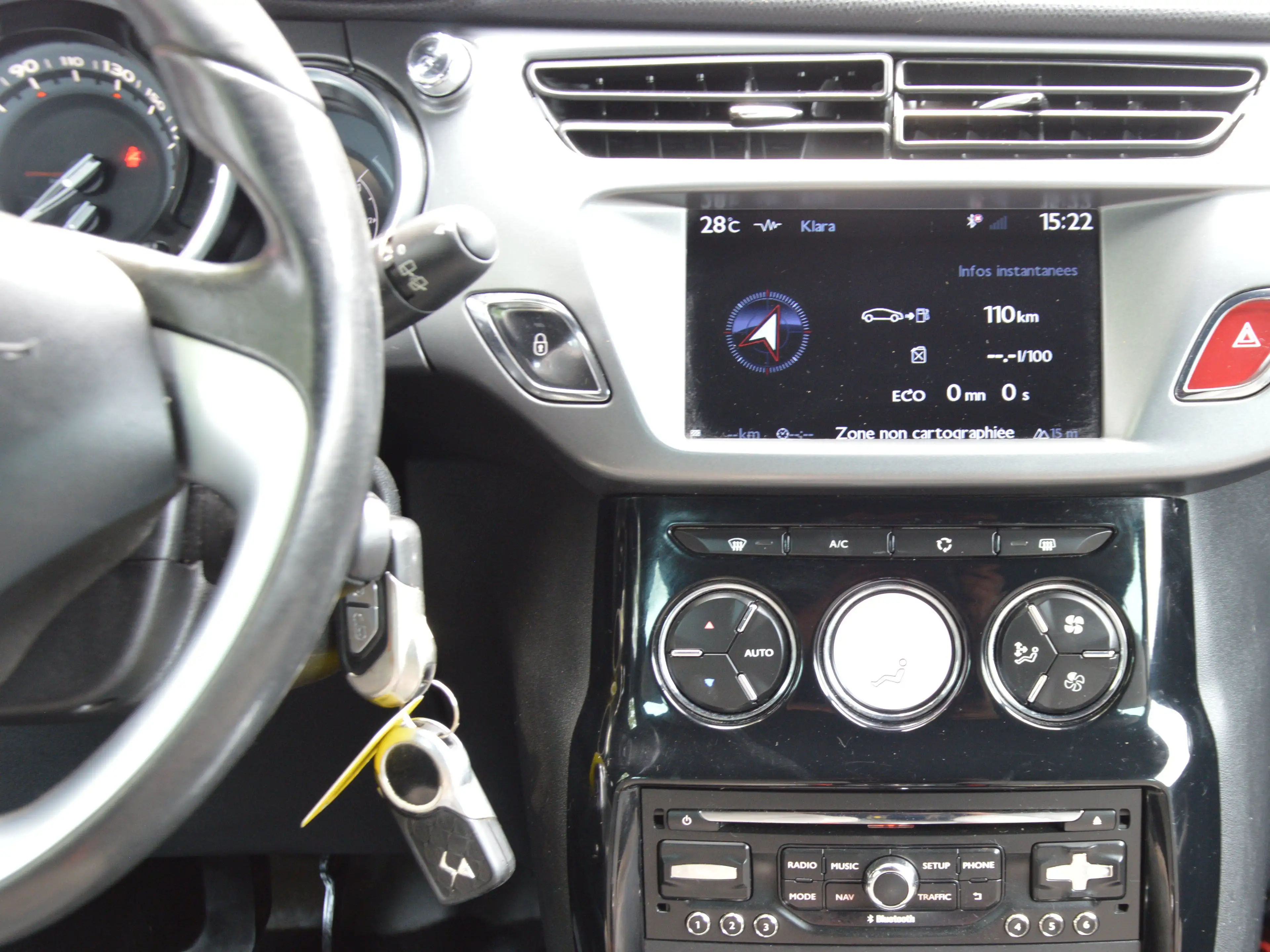 Citroen DS3 1.6e-HDi So Chic NAV CAM CLIM CRUIS 165.597KM — photo 14